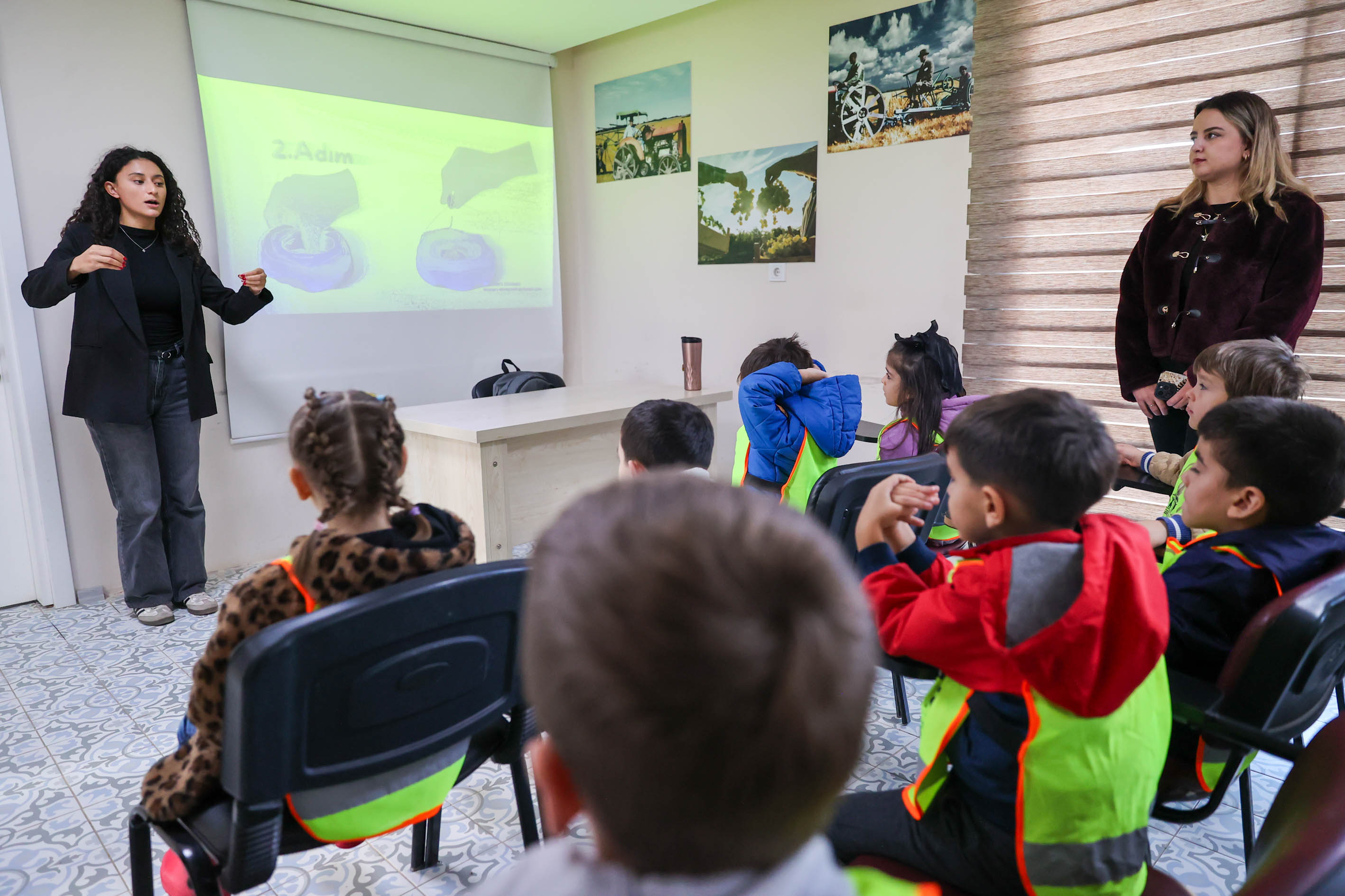 Buca’da Minik Öğrenciler Yanan Ormanlara Umut Ekti (10)
