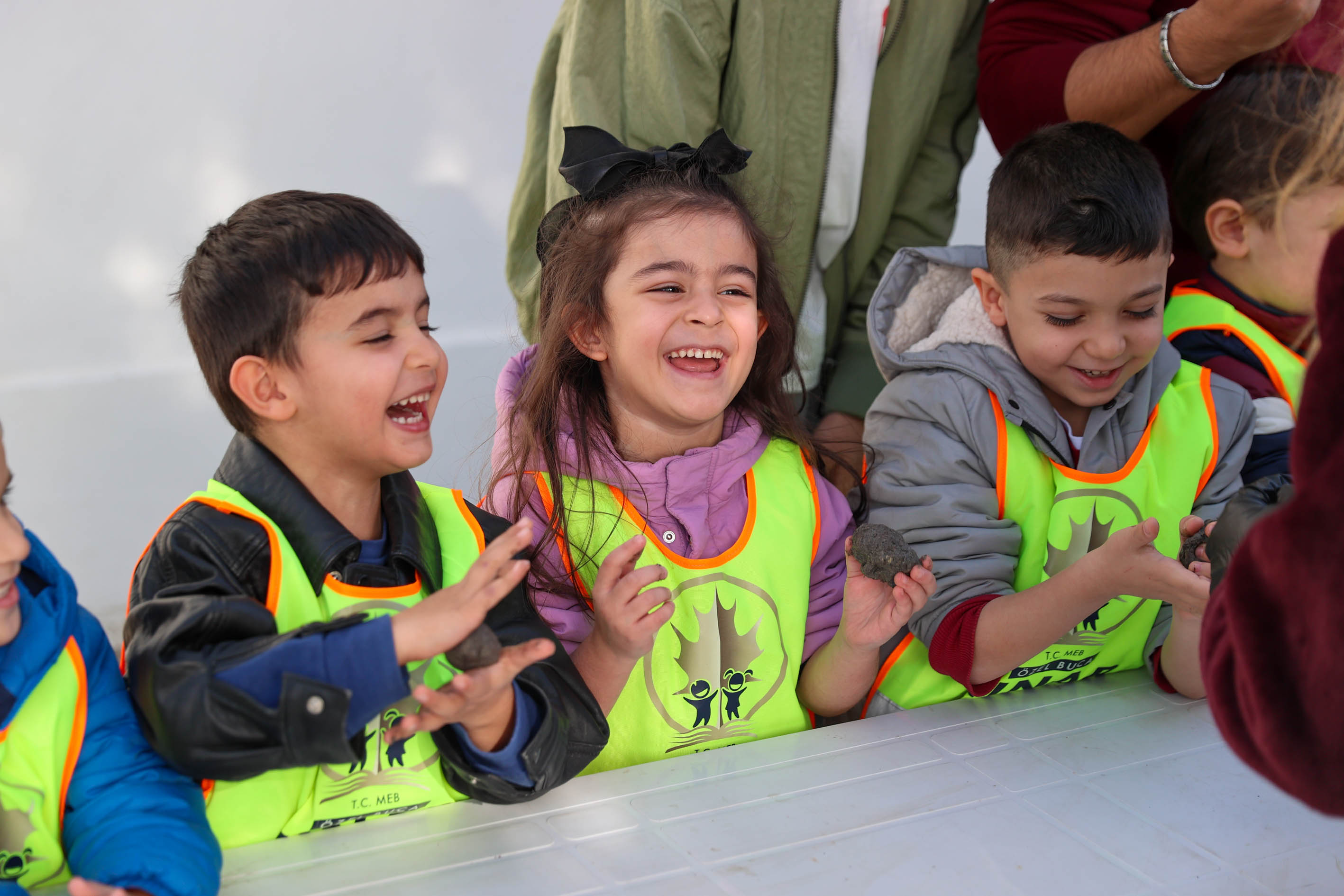 Buca’da Minik Öğrenciler Yanan Ormanlara Umut Ekti (8)