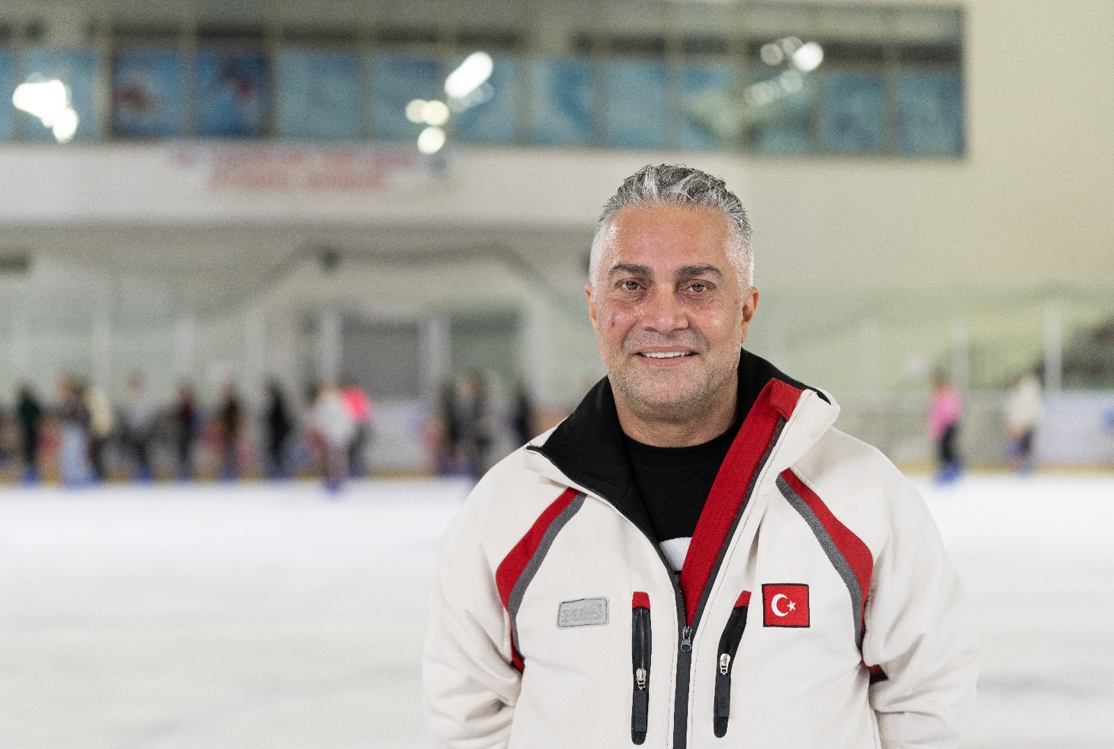 Buz Sporları Salonu Sezonu Açtı Ücretsiz Dersler İzmirlileri Bekliyor (3)