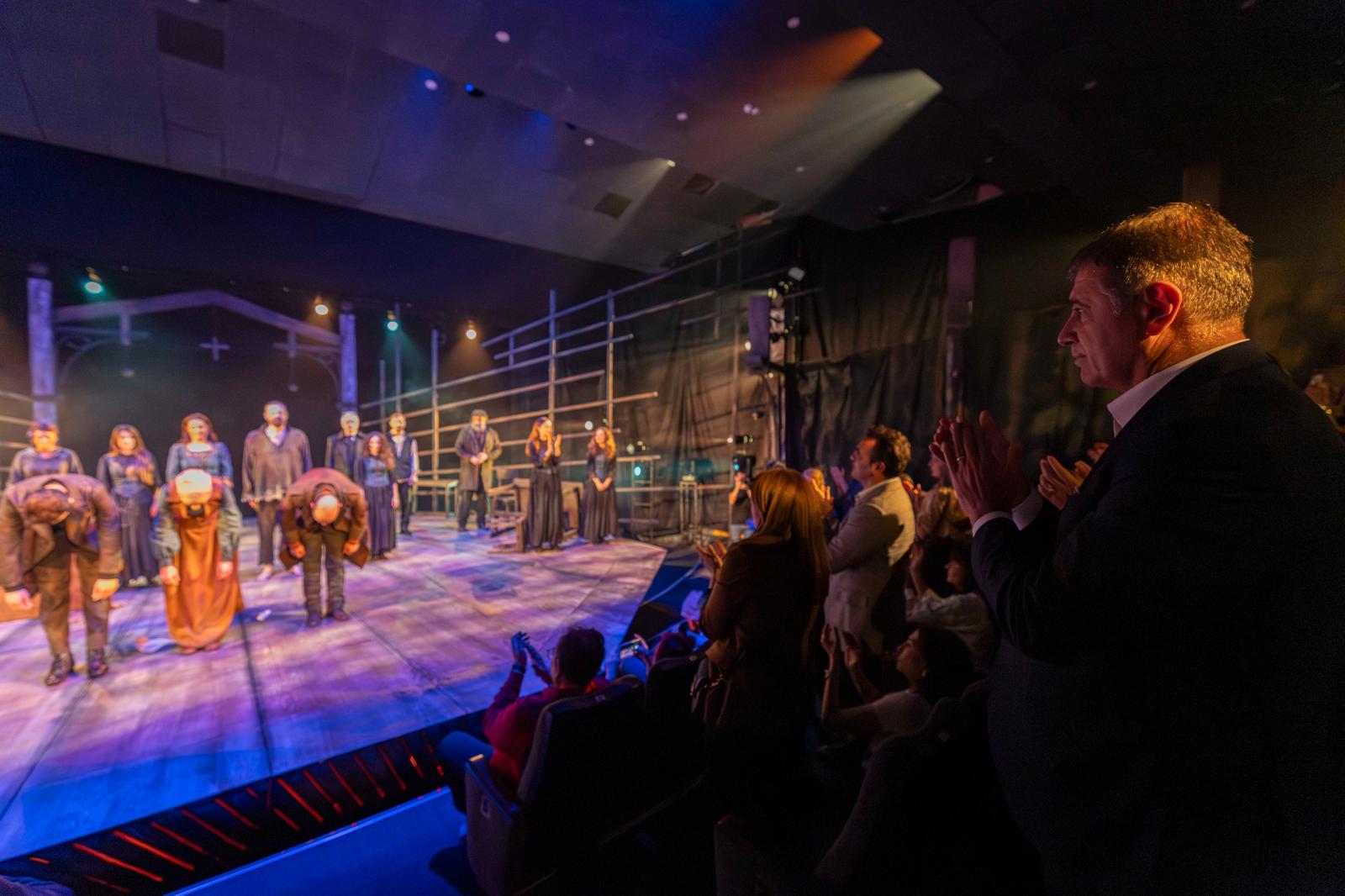 Cadı Kazanı Prömiyeri Göz Kamaştırdı (3)