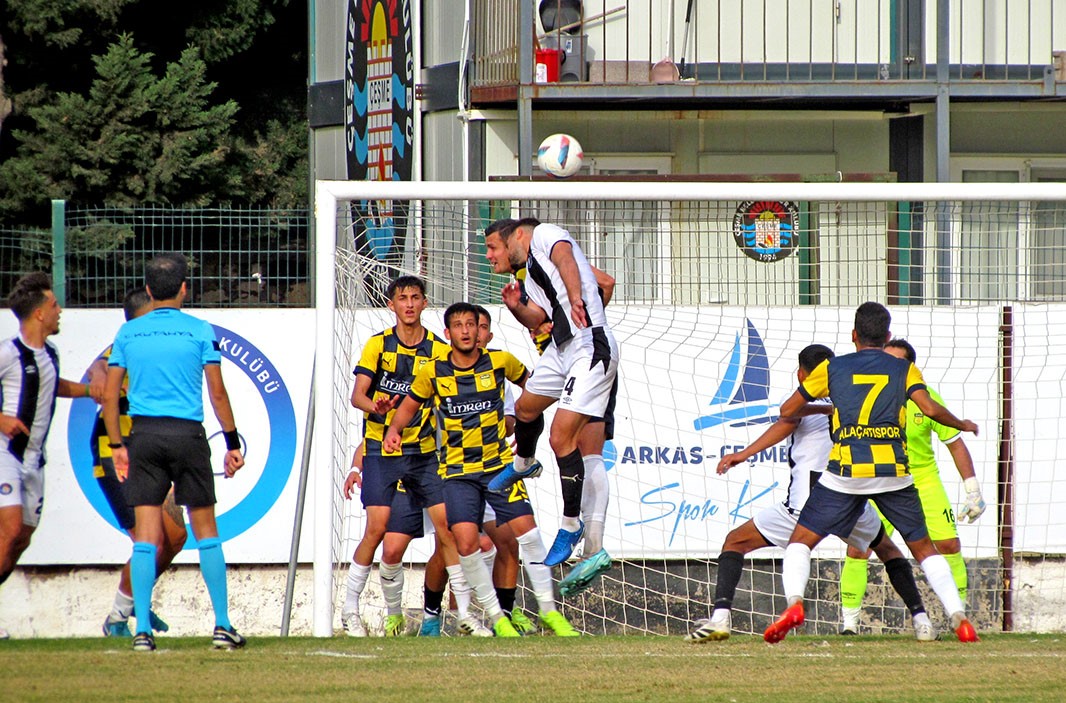 Çeşme Derbisinde Gol Sesi Çıkmadı (4)