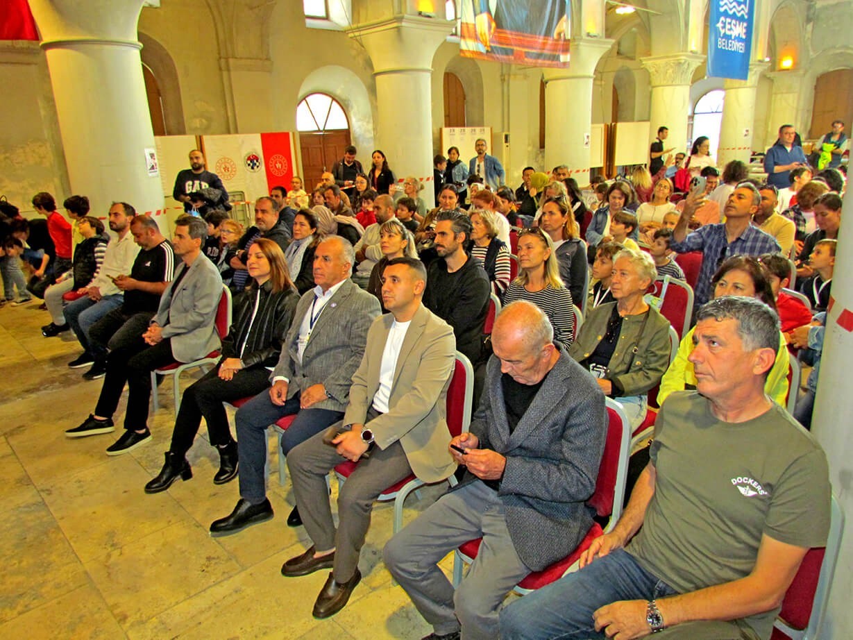 Çeşme’de Atatürk Günü Etkinliklerinde Satranç Turnuvası Düzenlendi (1)