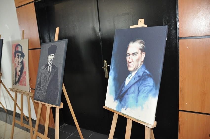 Çeşme’de Bir Ilk Yapay Zekâ Ile Atatürk Portreleri Sergisi (1)