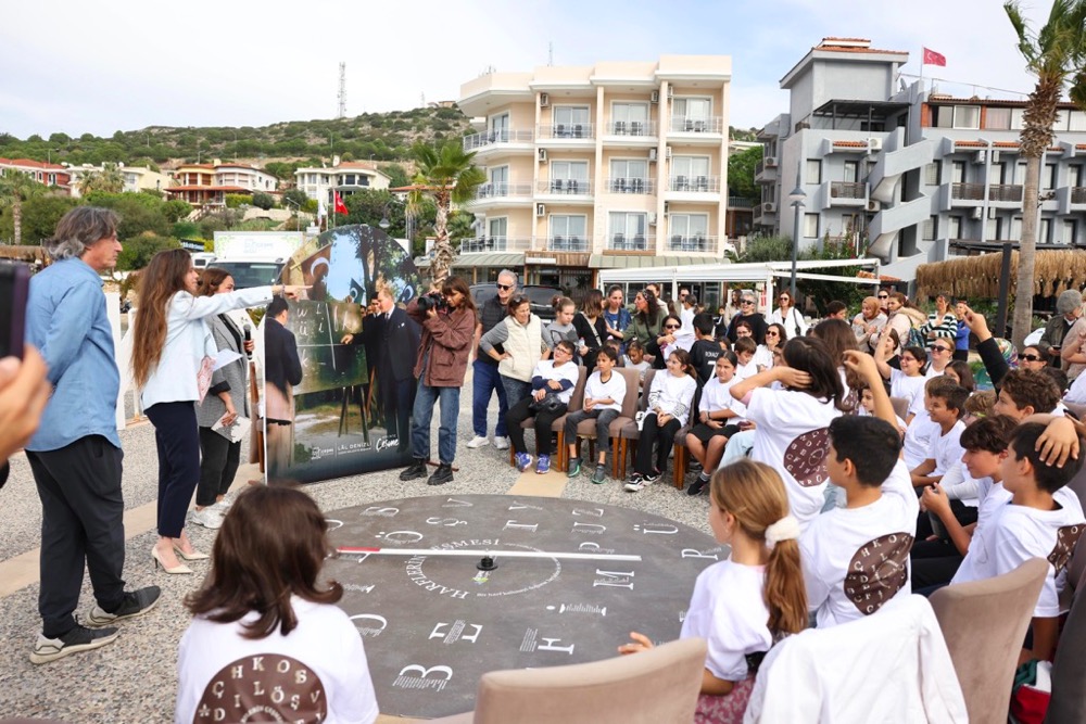 Çeşme’de ‘Harflerin Çeşmesi’ Tanıtıldı (2)