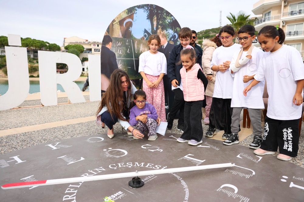 Çeşme’de ‘Harflerin Çeşmesi’ Tanıtıldı (3)