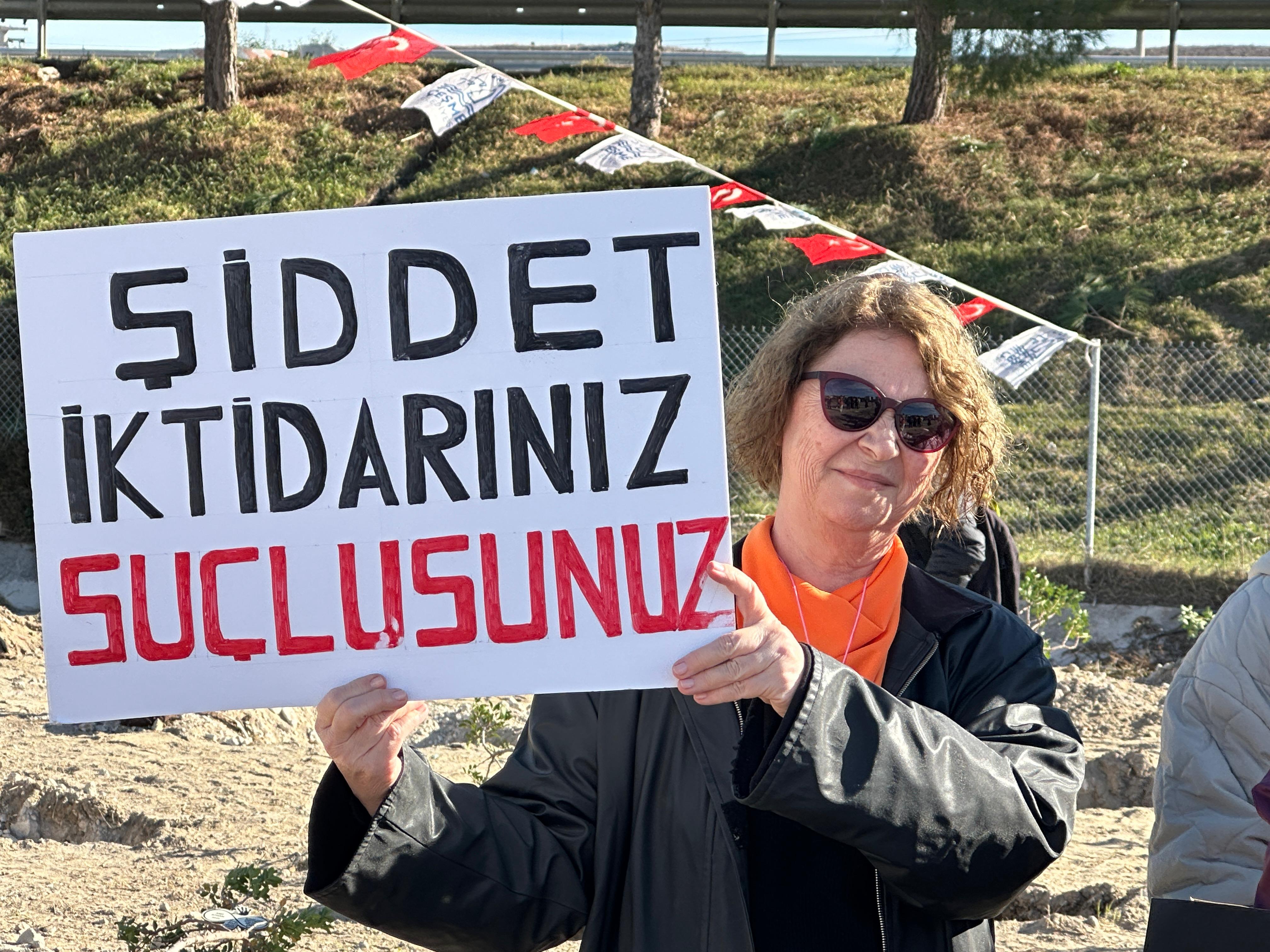 Çeşme’de Kadına Yönelik Şiddete Karşı 'Turuncu Yürüyüş' (6)