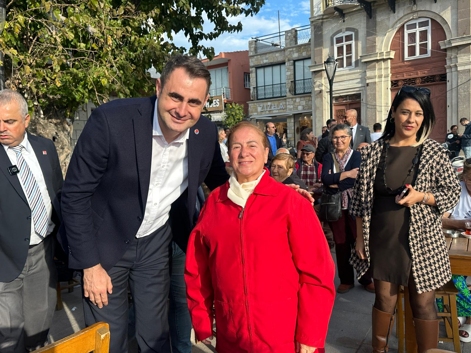 Chp İzmir İl Başkanı Çağatay Güç, Çeşme’de Partililerle Bir Araya Geldi (6)