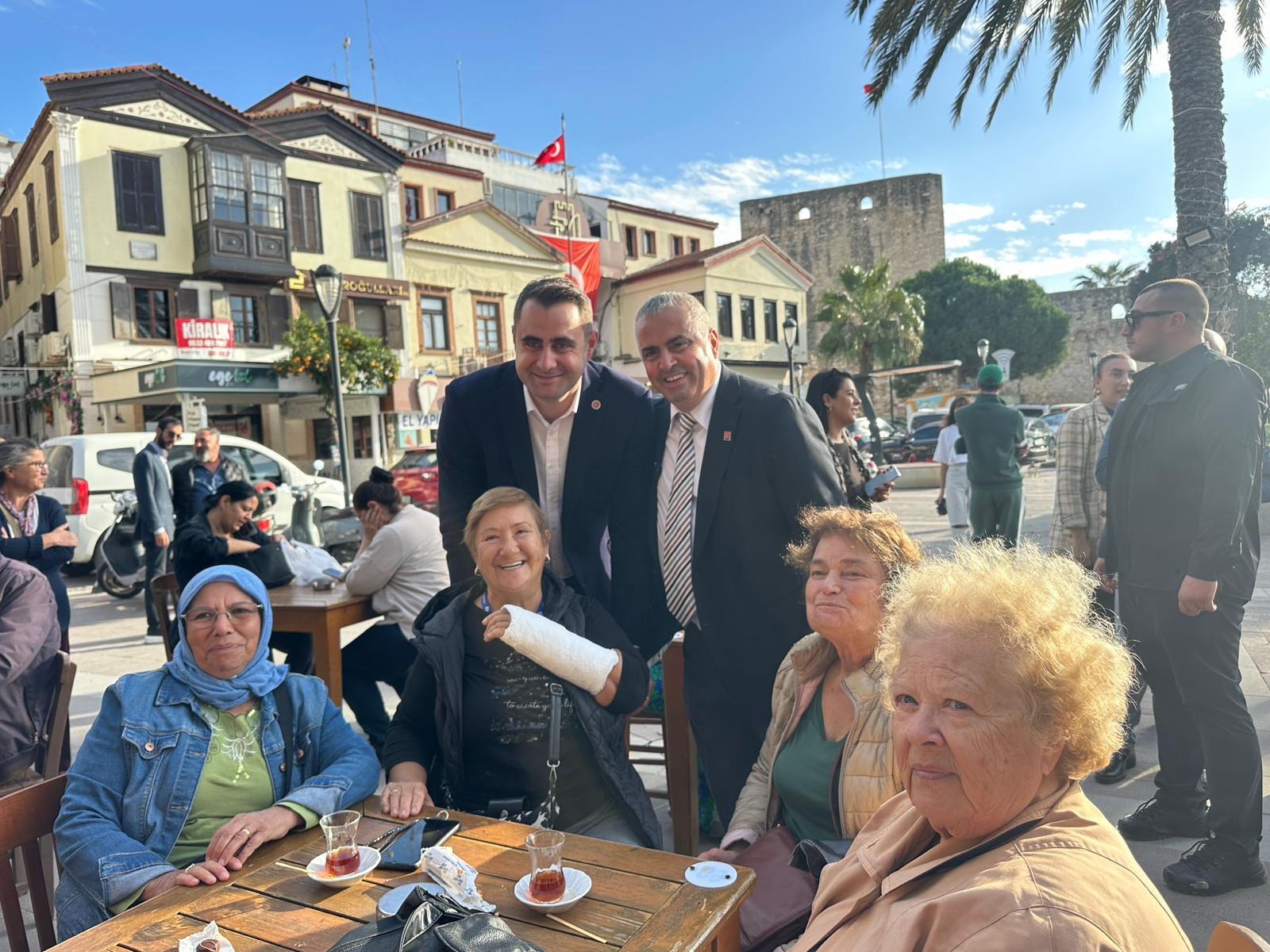 Chp İzmir İl Başkanı Çağatay Güç, Çeşme’de Partililerle Bir Araya Geldi (7)