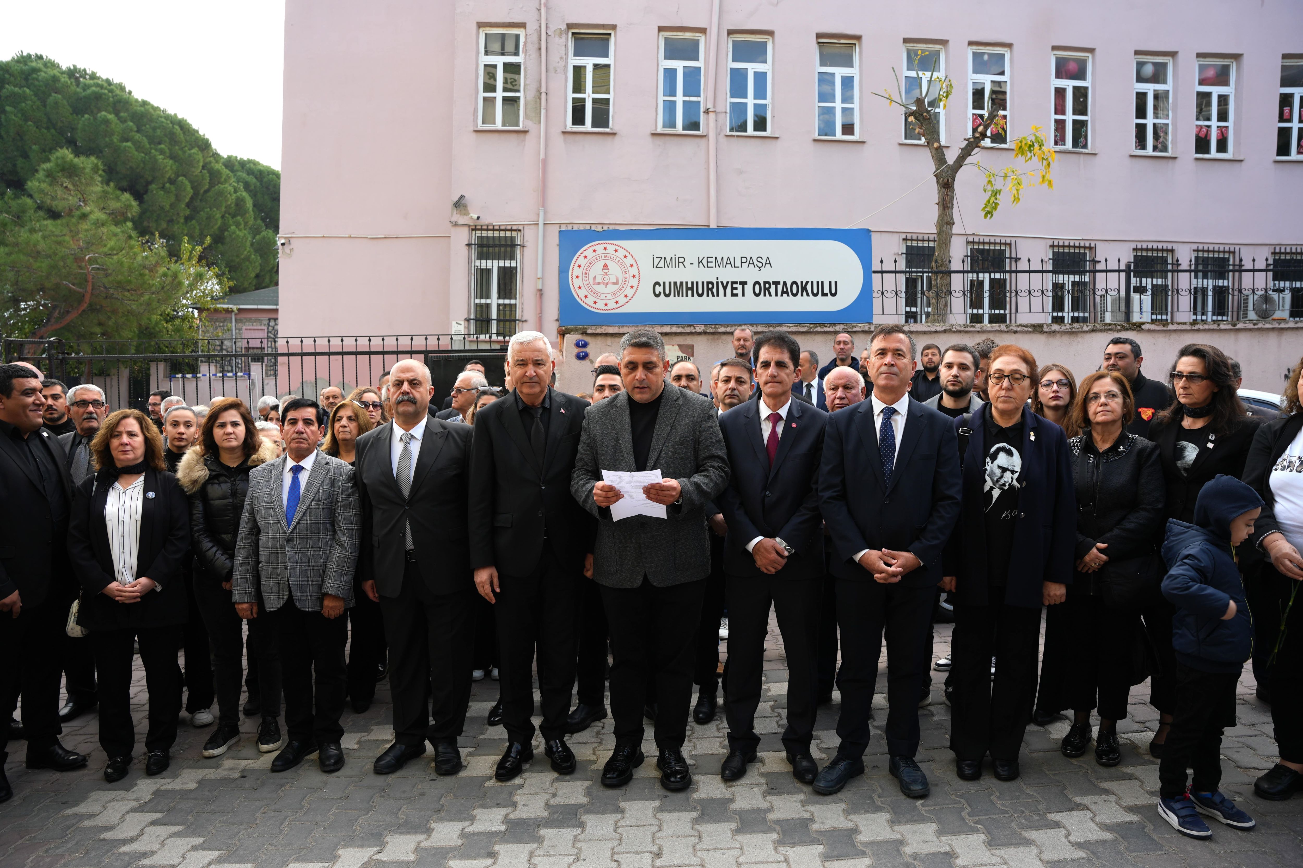 Chp Kemalpaşa’dan Meb'e 10 Kasım Tepkisi 'Atatürk’ü Silemezsiniz' (1)