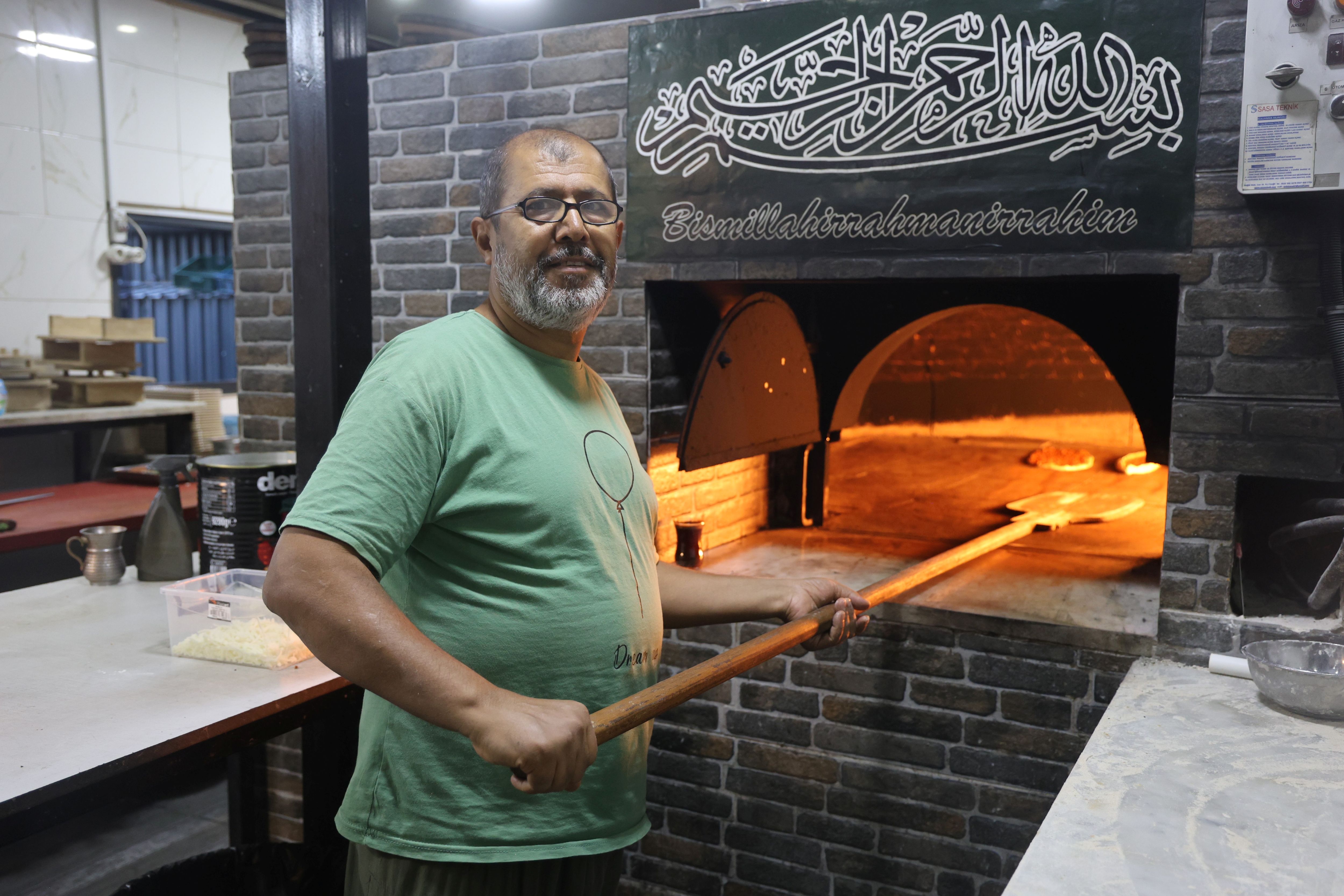 Deprem Anında Herkes Kaçtı, O Küreğini Düşündü! (4)