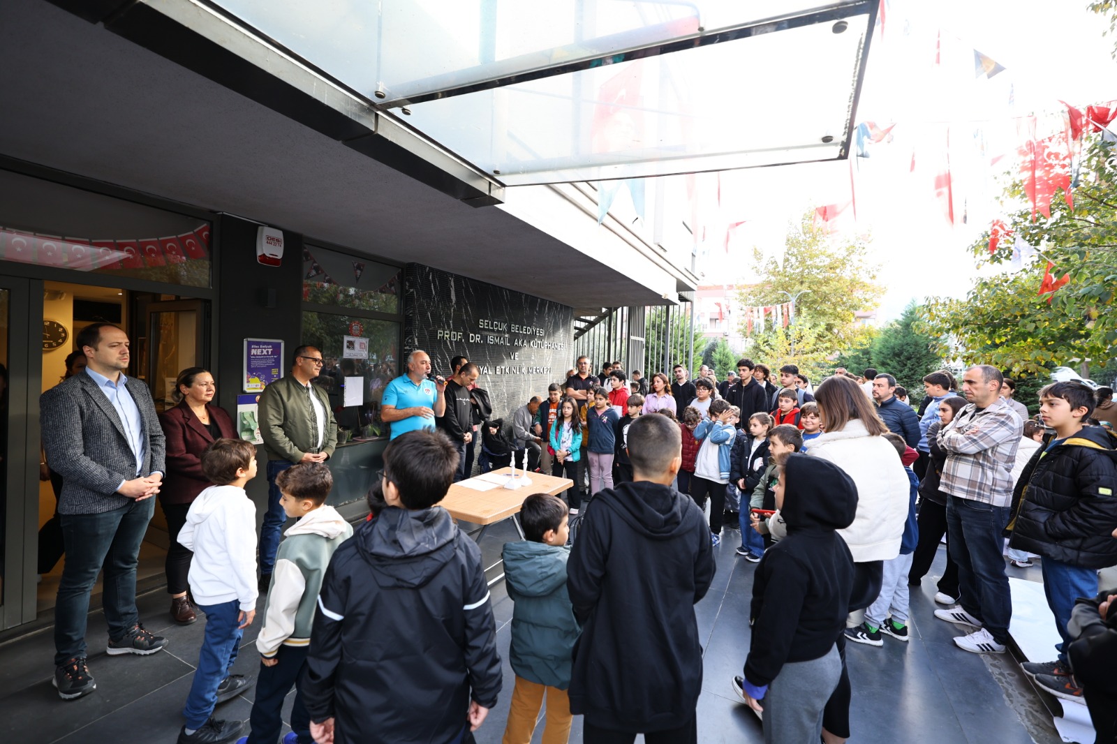 Efes Selçuk’ta 'Ataya Saygı' Satranç Turnuvası Başladı (1)