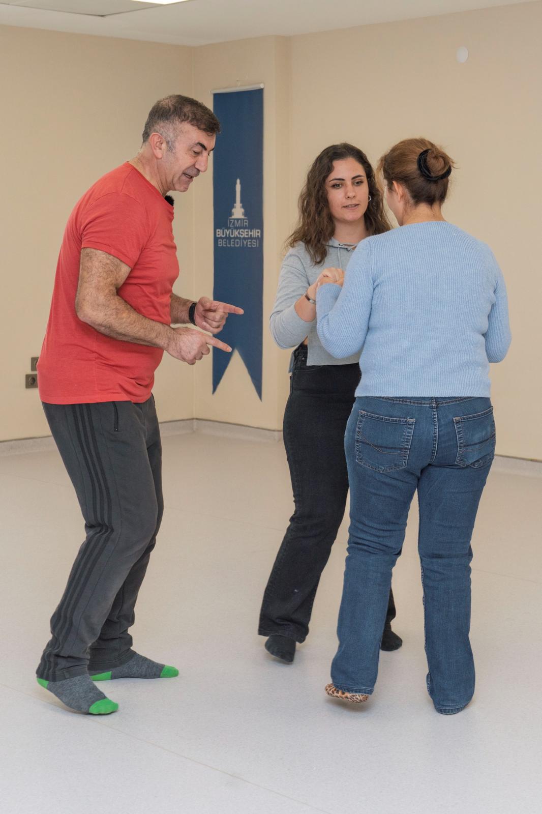 Engeller Dansla Aşıldı! İzmir’de Duygulandıran Atölye Başladı (11)