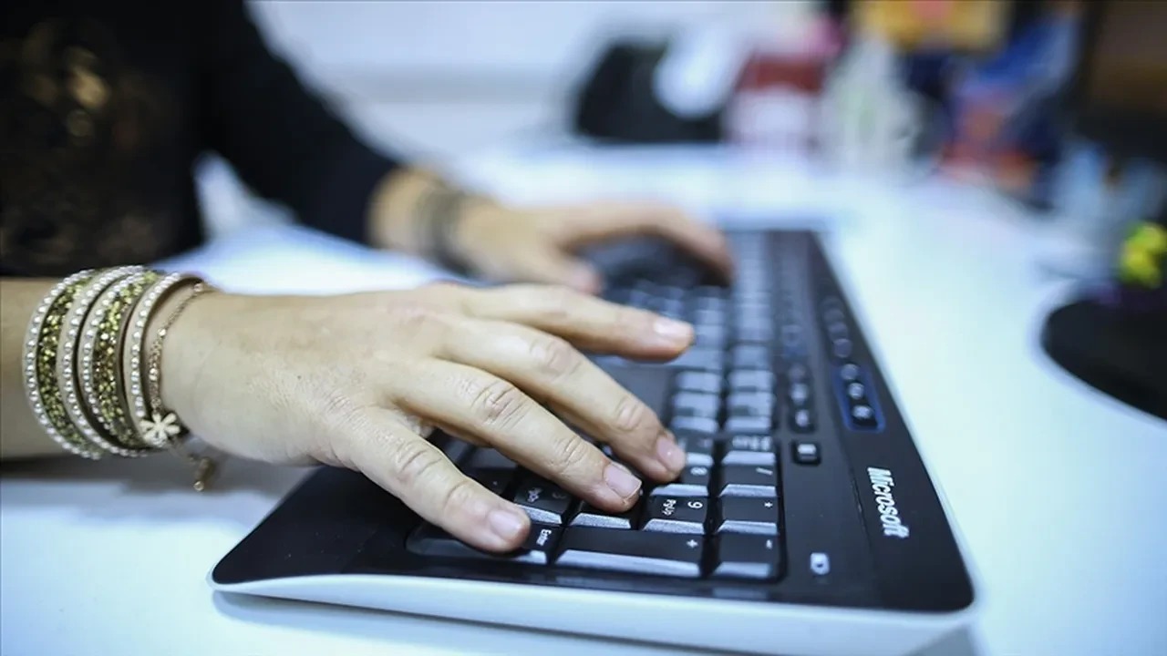 F24F162A 488A 4D4E A5Dc 247B8D9B