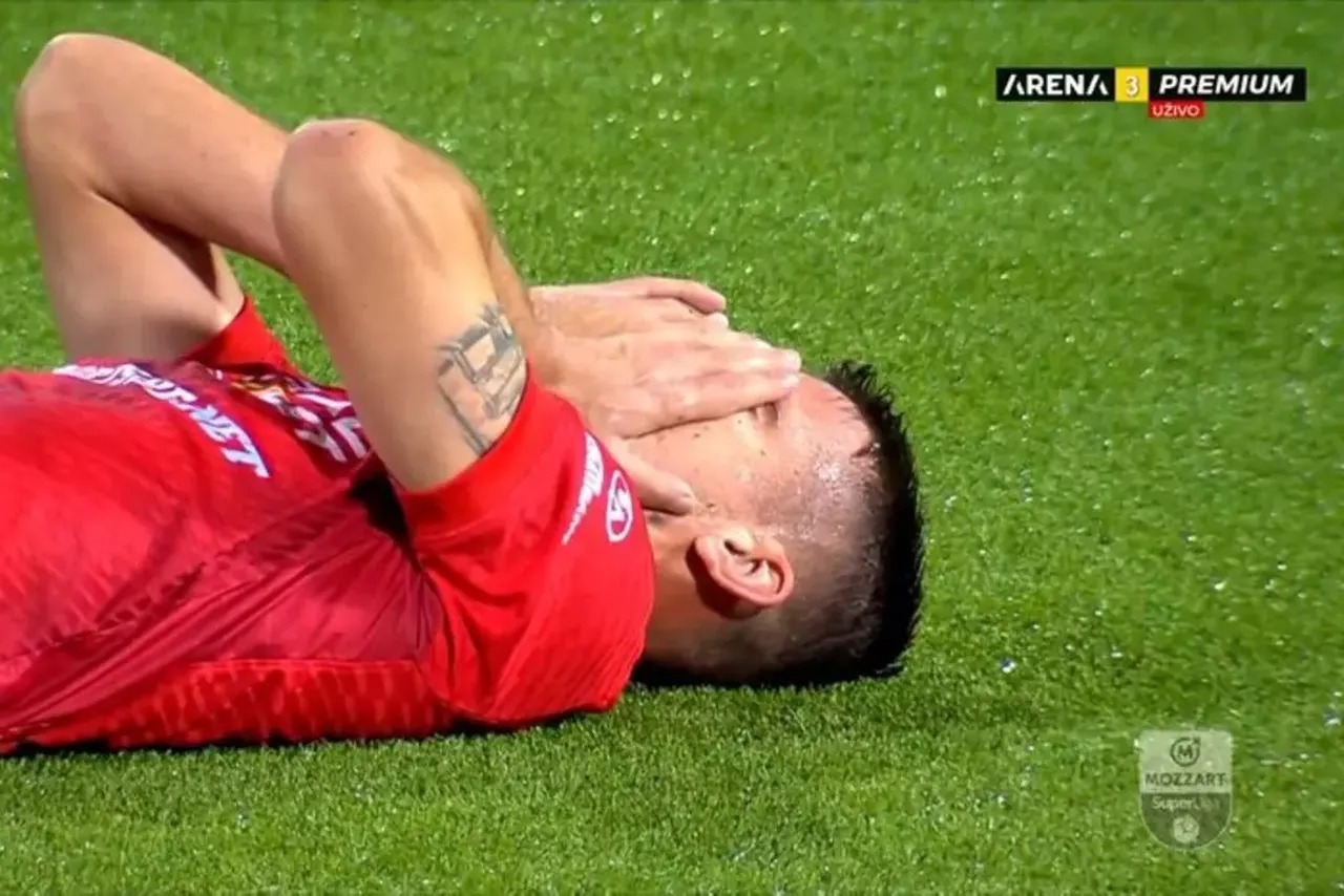 Futbol Dunyasi Yasta Mac Esnasin (1)