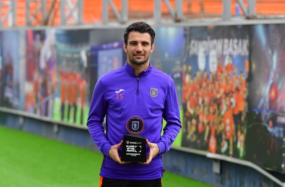 Galatasaray Ve Başakşehir Leo Dubois (2)