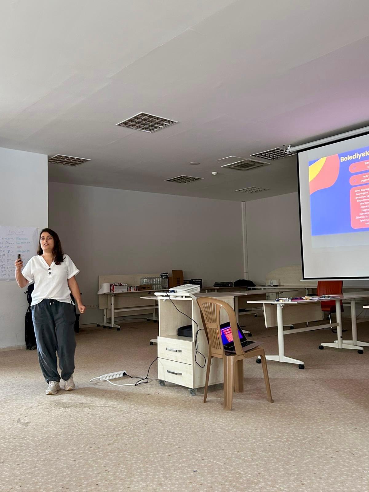 Gençler Belediyeyi Içeriden Öğrendi! İzmir’de Yoğun Ilgi Gören Eğitim (4)