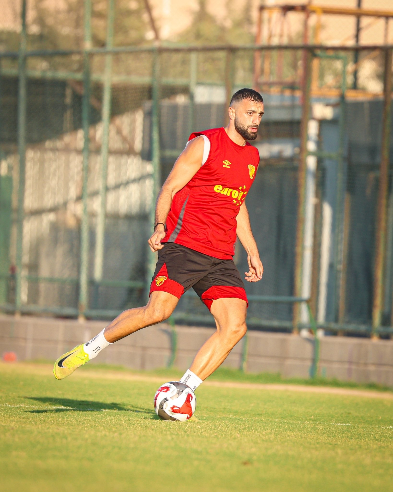 Göztepe, Kasımpaşa Deplasmanında Kötü Seriyi Bitirmek Istiyor (2)