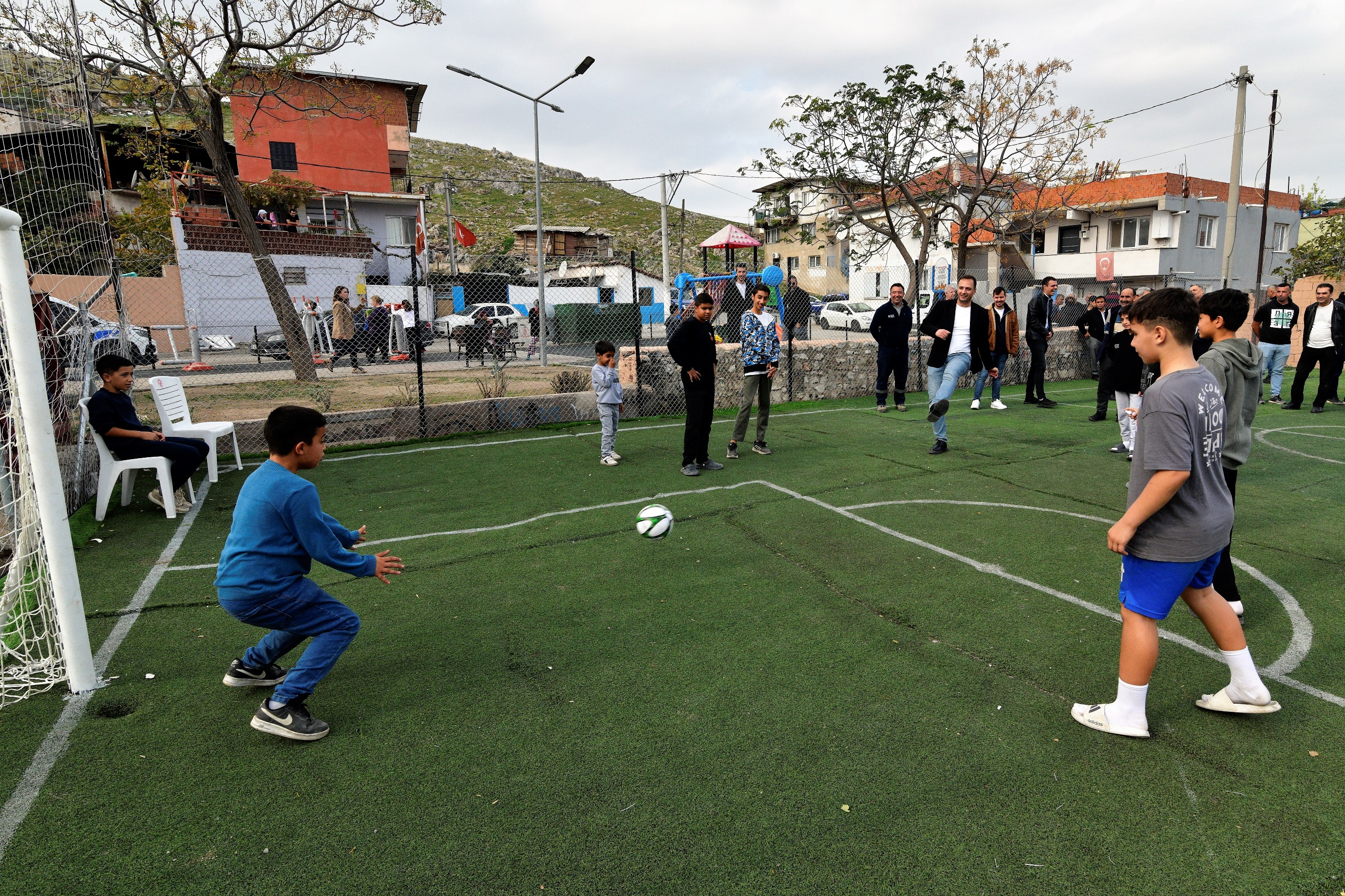 Işıkkent’te Minik Eller Geleceğe Umut Ekti! (1)