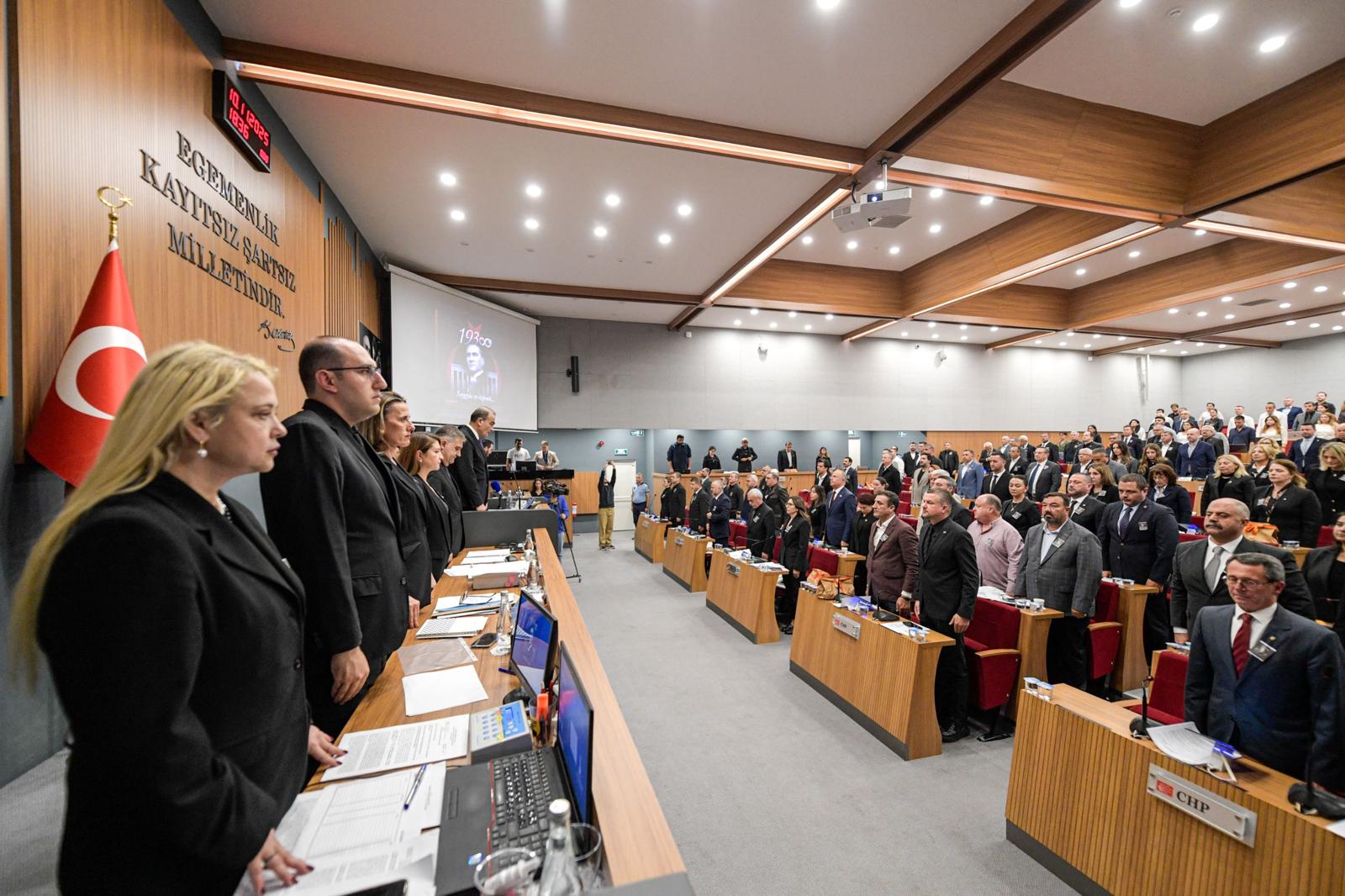 İzmir Büyükşehir Meclisi'nde Bütçe Mesaisi 110 Milyarlık Tasarı Gündemde (2)