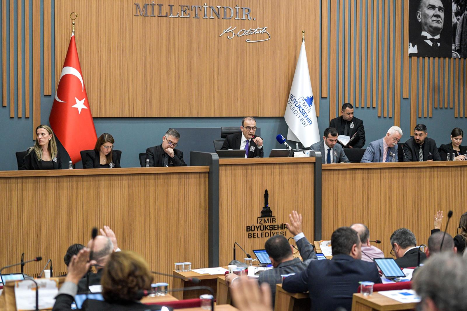 İzmir Büyükşehir Meclisi'nde Bütçe Mesaisi 110 Milyarlık Tasarı Gündemde (4)