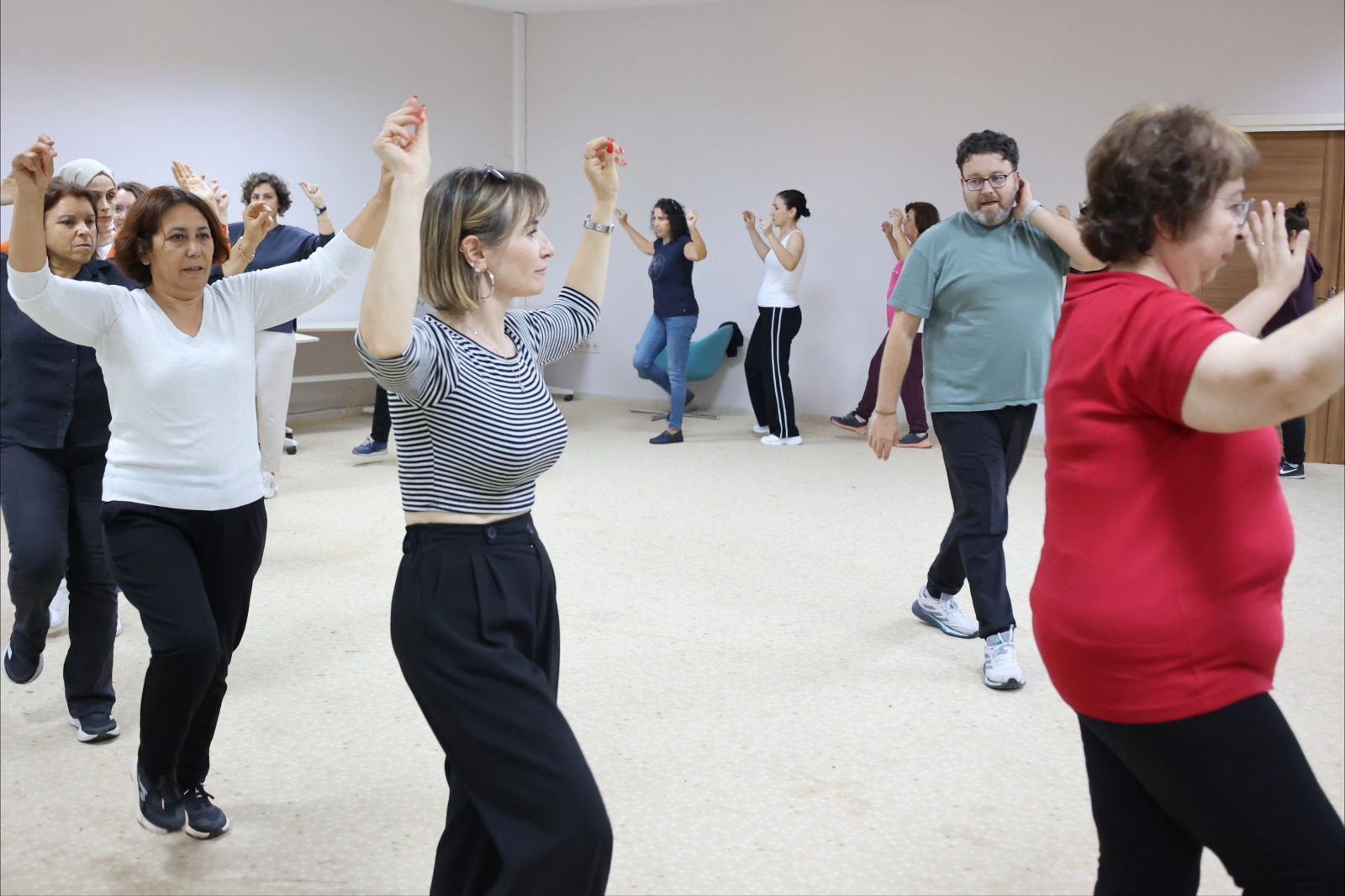 İzmir Büyükşehir’den Kadınlara Tam Destek Seferberliği (4)