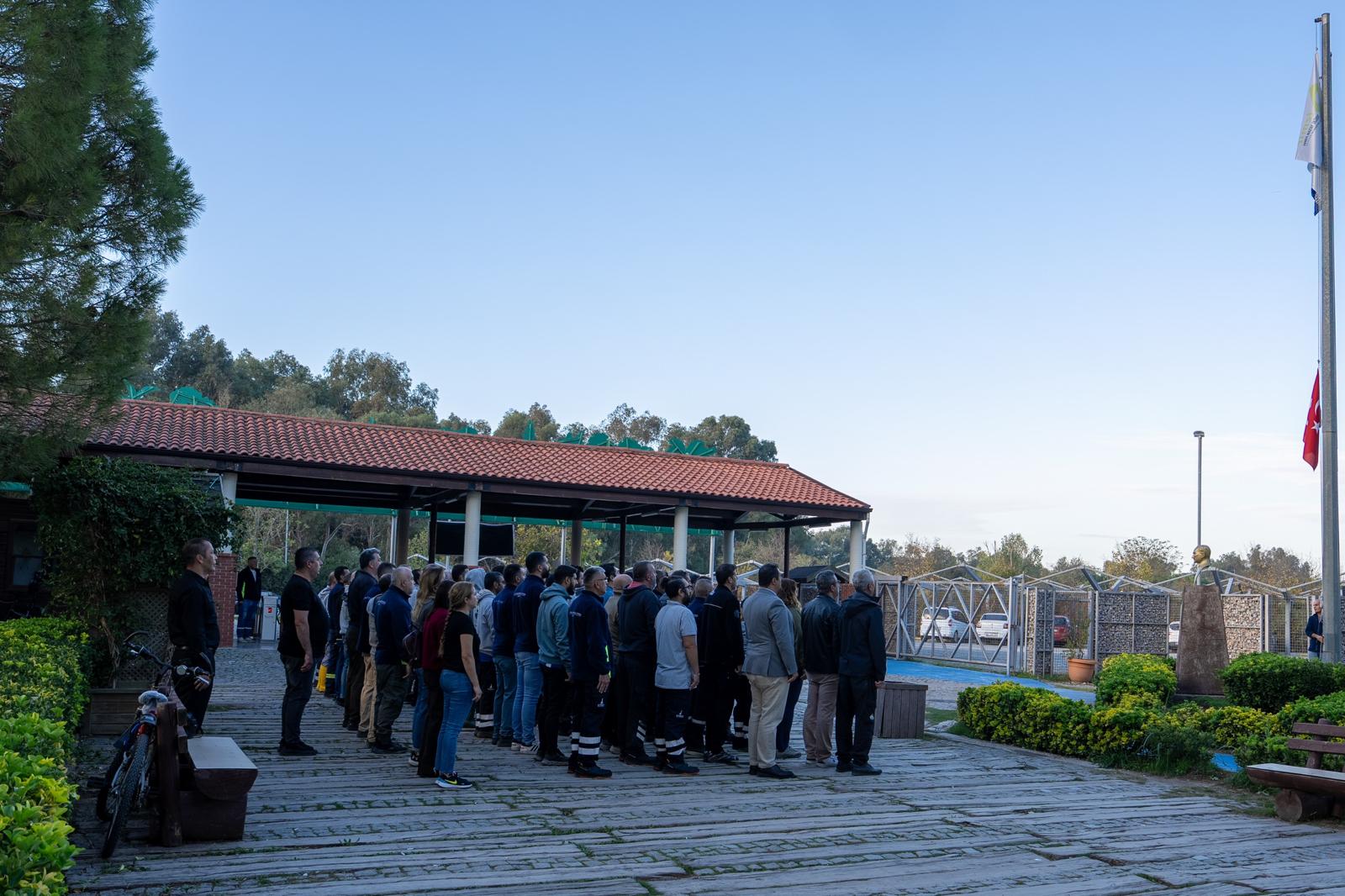 İzmir Doğal Yaşam Parkı'nda 10 Kasım Park Sakinleri Bile Sessiz Kaldı (6)