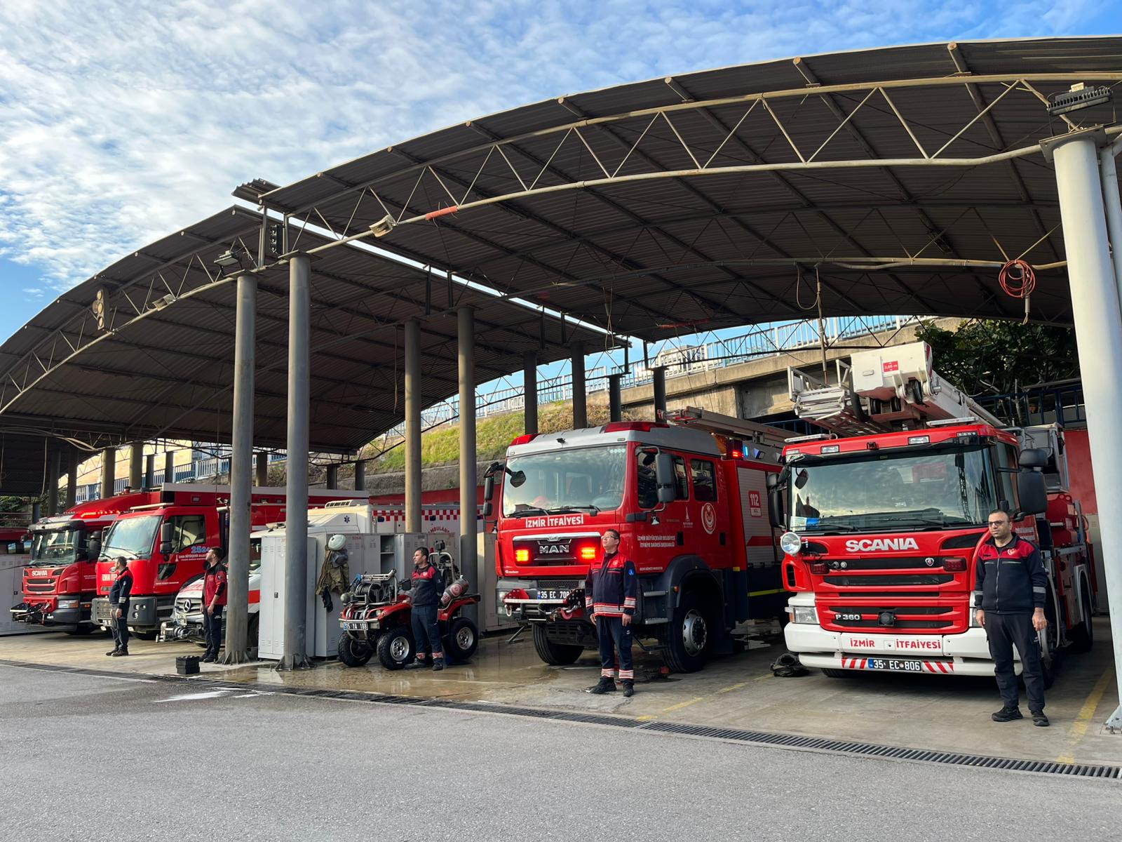 İzmir İtfaiyesi'nden Atatürk’e Büyük Vefa Sonsuzluk Simgesiyle Anma (11)