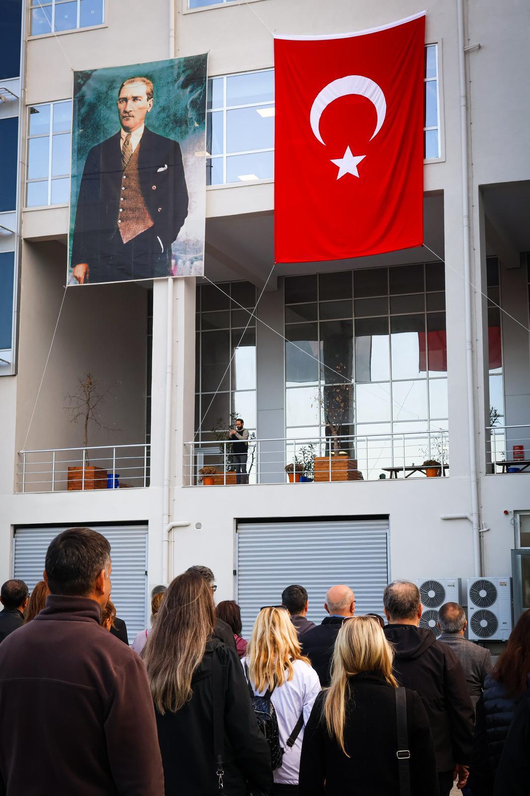 İzmir İtfaiyesi'nden Atatürk’e Büyük Vefa Sonsuzluk Simgesiyle Anma (7)