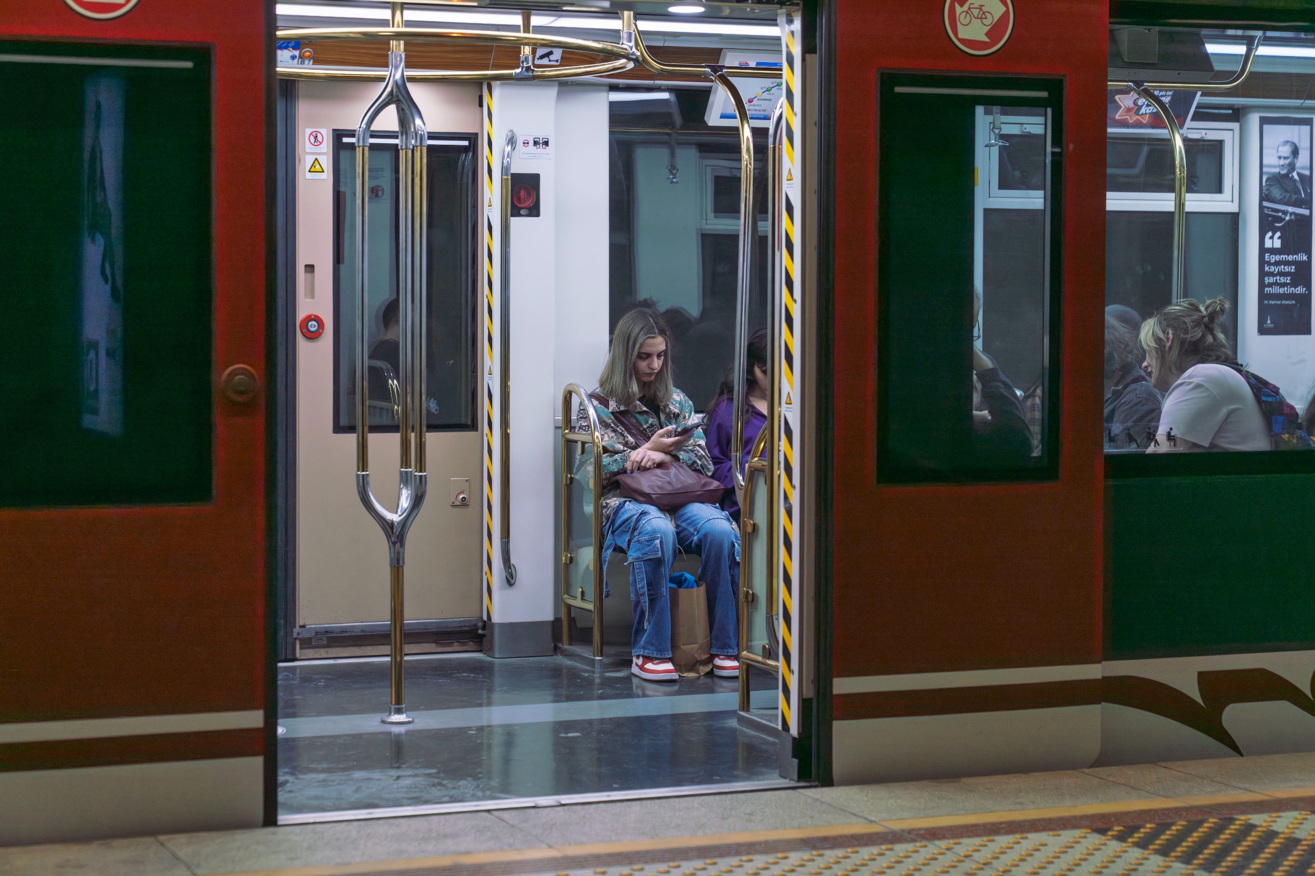 İzmir Metrosu’nda Kesintisiz Iletişim Dönemi Resmen Başladı (5)