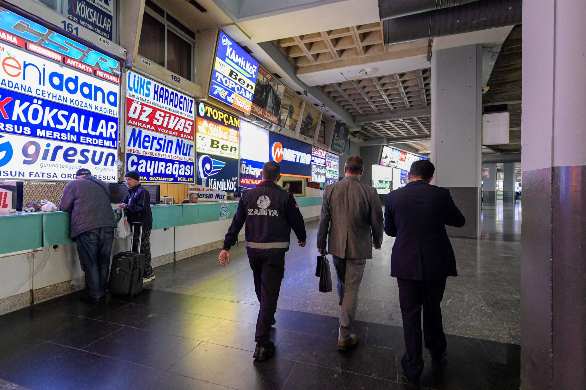 İzmir Otogarı’nda Flaş Gelişme Haciz Işlemi Başlatıldı! (4)