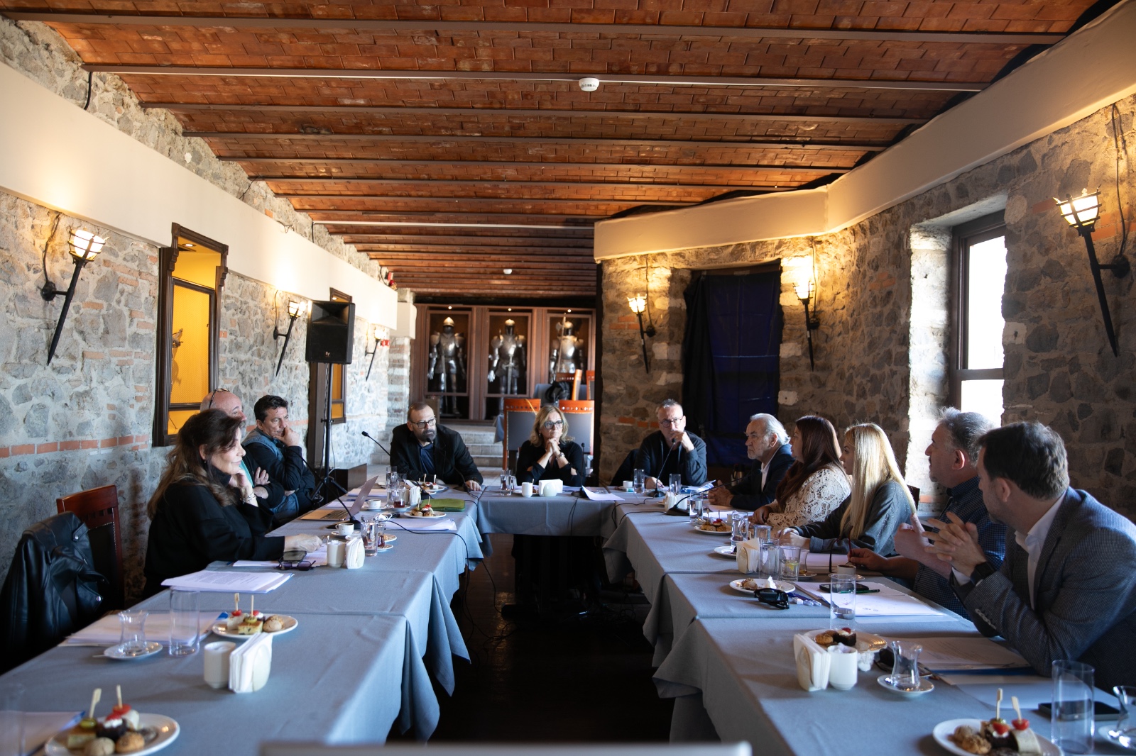 İzmir Şehir Tiyatroları Yeni Sezon Vizyonunu Belirledi (2)