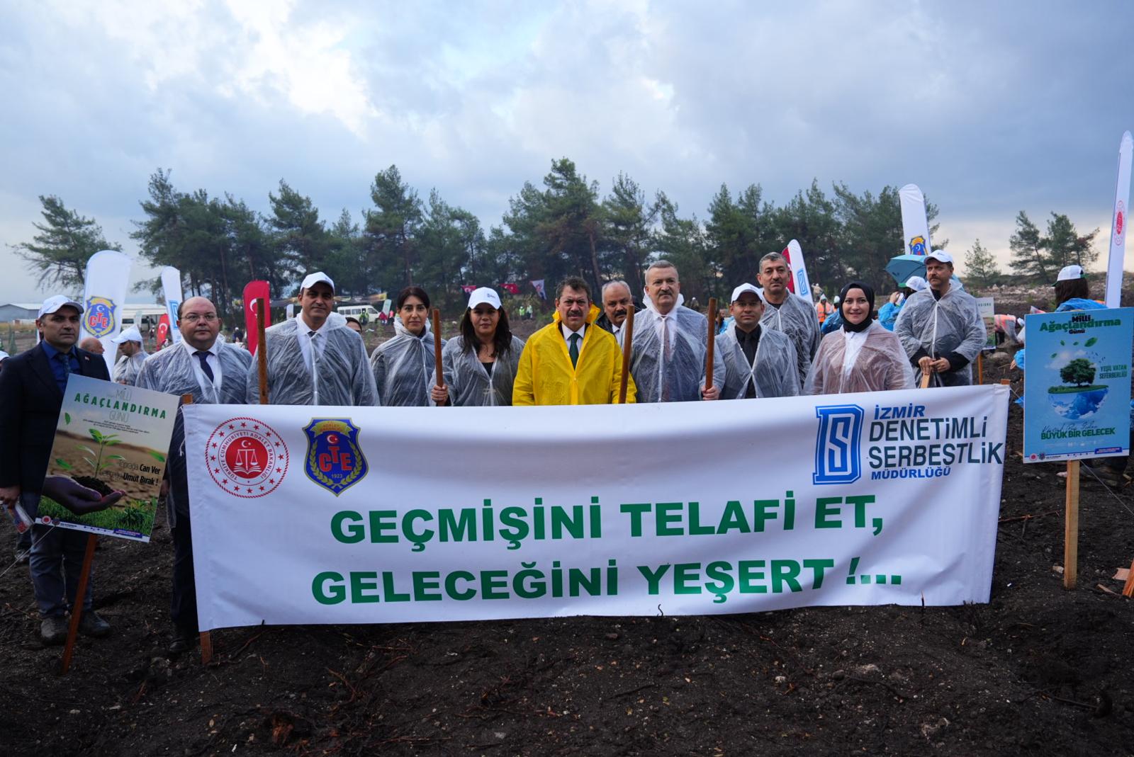 İzmir’de 11 Kasım’da 115 Bin Fidan Toprakla Buluştu (2)