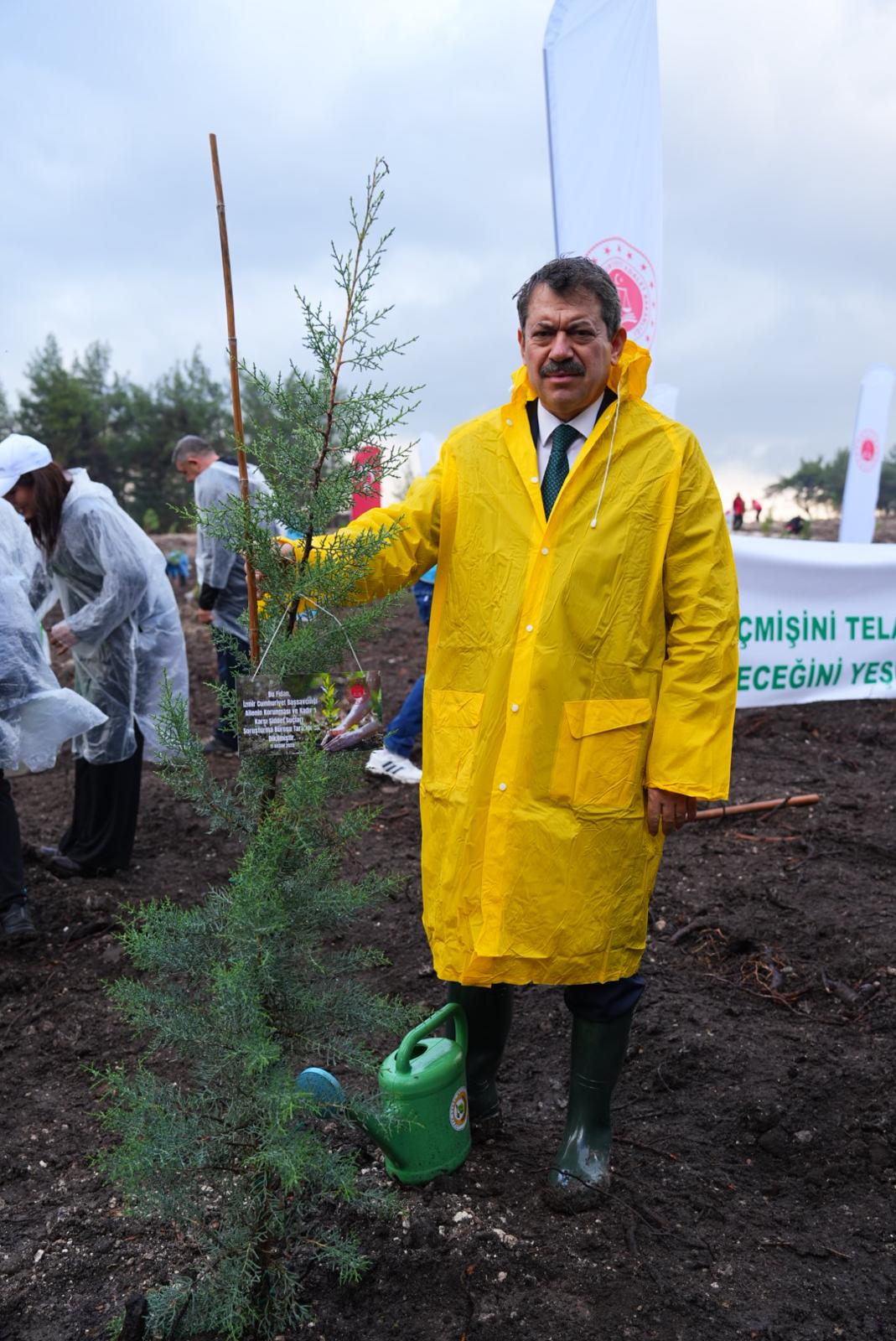 İzmir’de 11 Kasım’da 115 Bin Fidan Toprakla Buluştu (5)