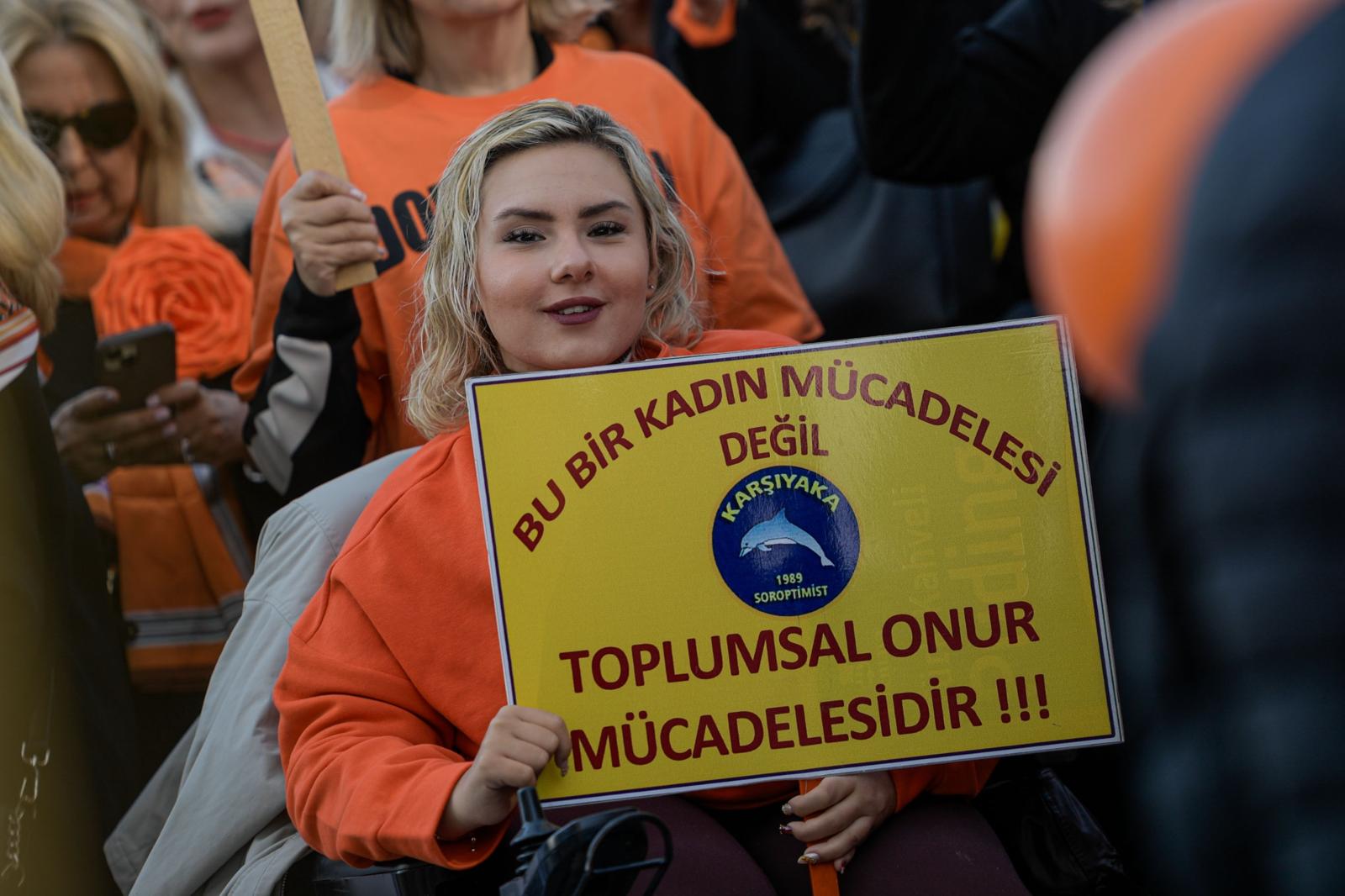 İzmir’de 25 Kasım Için 'Turuncu Yürüyüş' Düzenlendi (10)