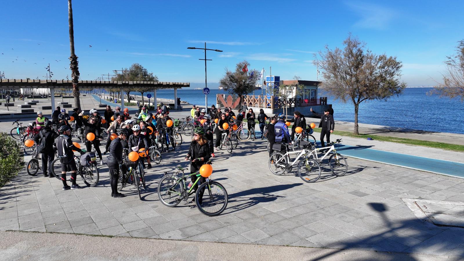 İzmir’de 25 Kasım Için 'Turuncu Yürüyüş' Düzenlendi (6)