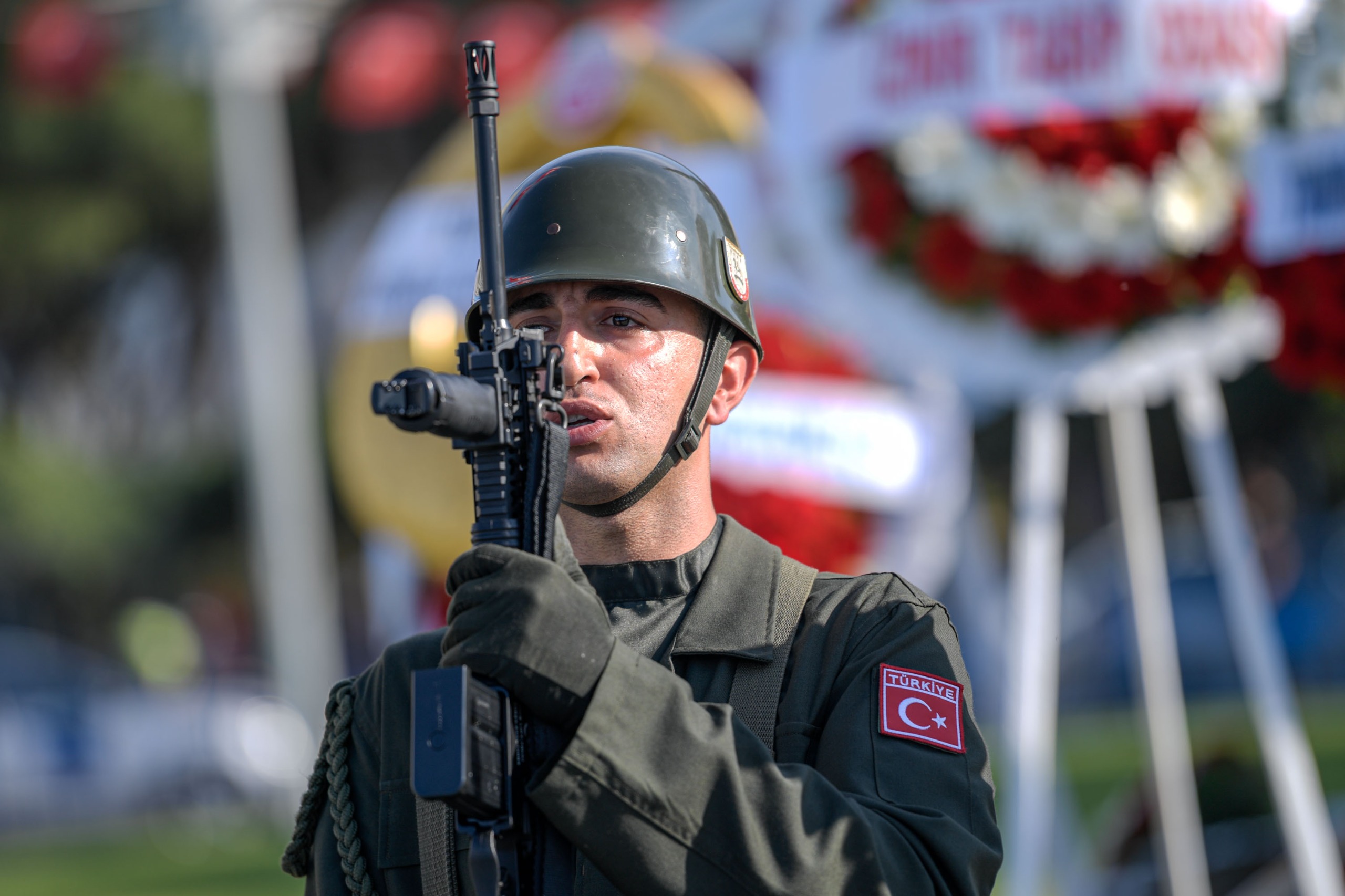 İzmir’de 350 Metrelik Atatürk Posteriyle Saygı Yürüyüşü (15)