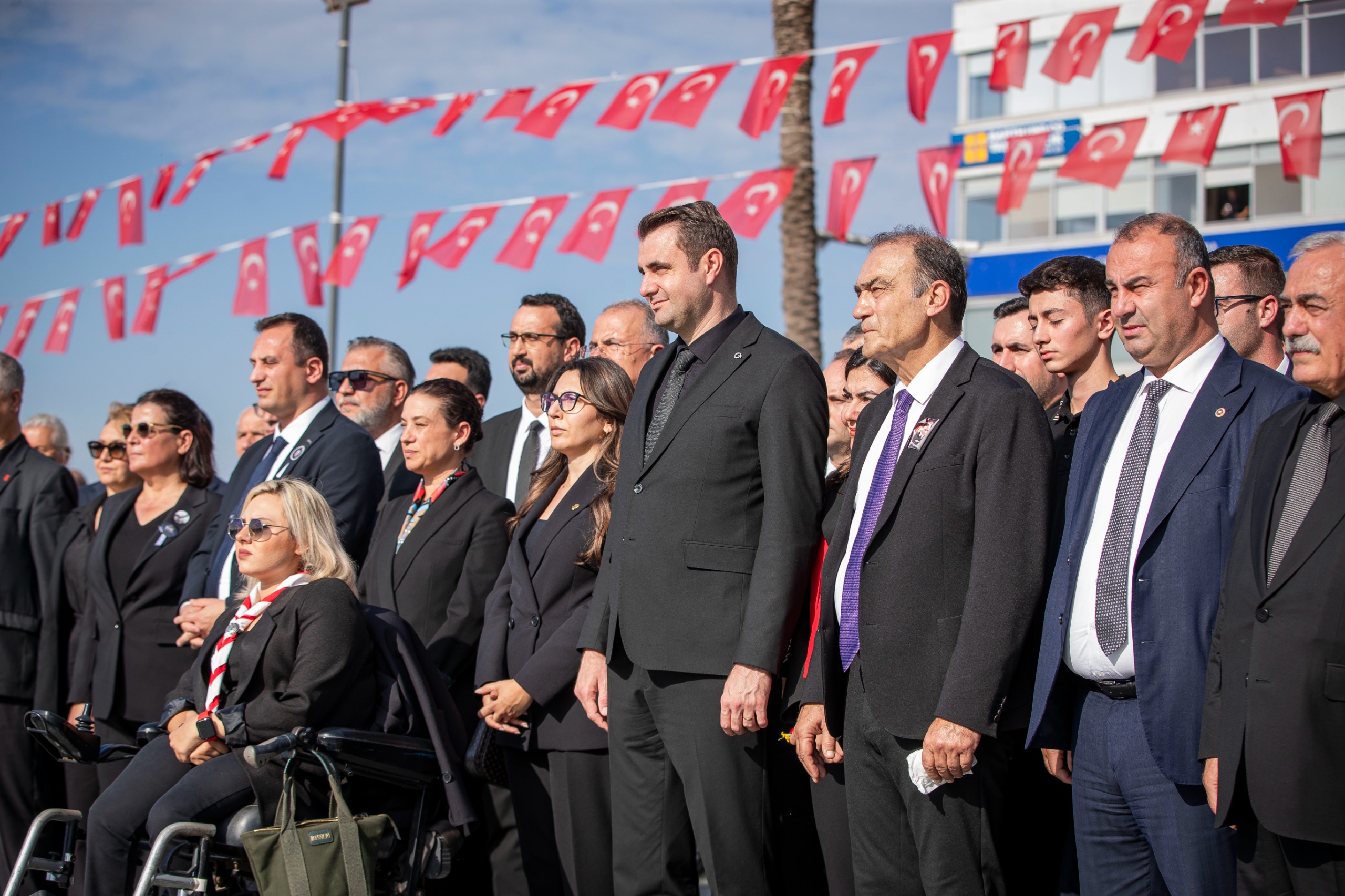 İzmir’de 350 Metrelik Atatürk Posteriyle Saygı Yürüyüşü (19)