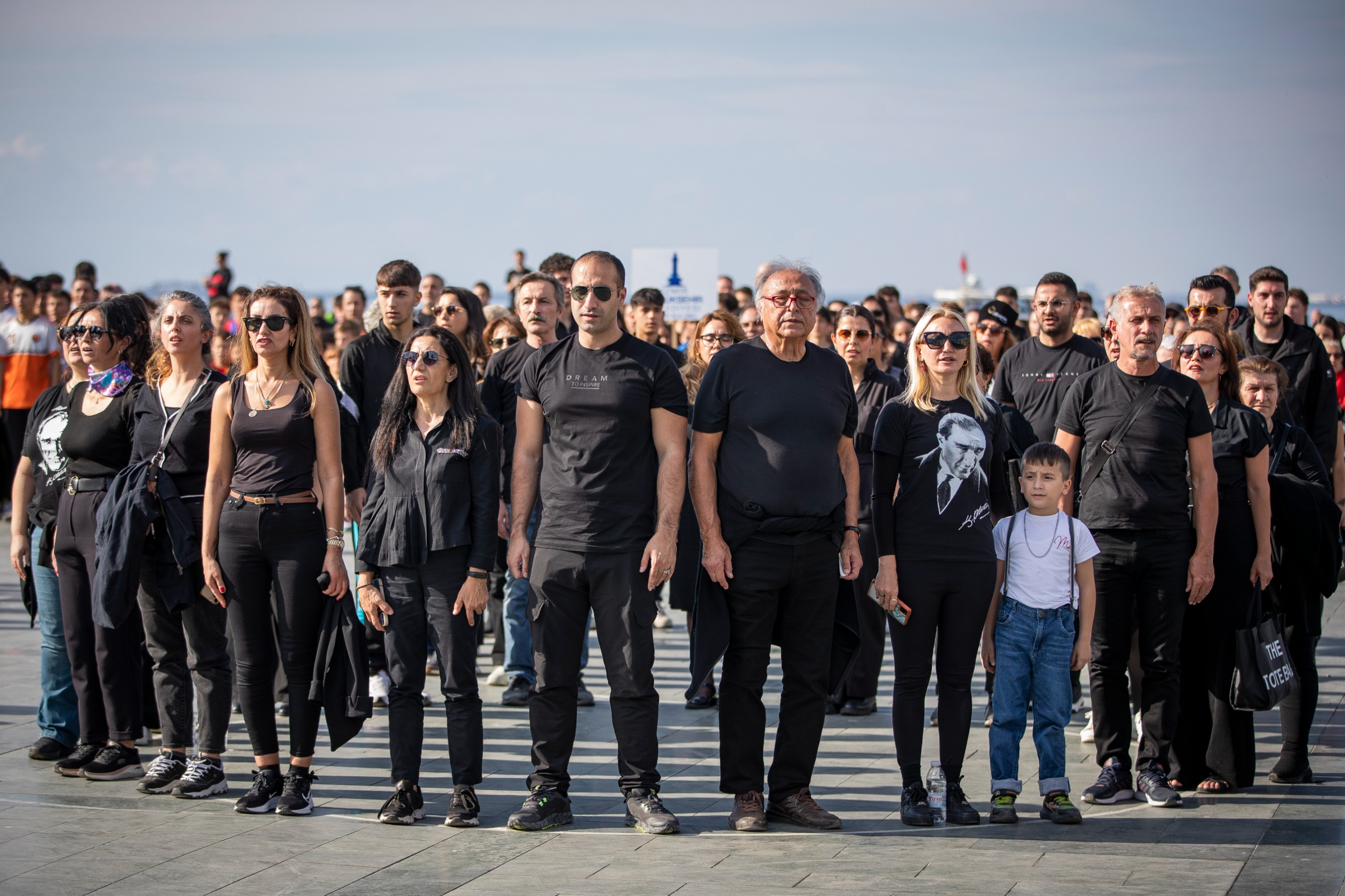 İzmir’de 350 Metrelik Atatürk Posteriyle Saygı Yürüyüşü (20)