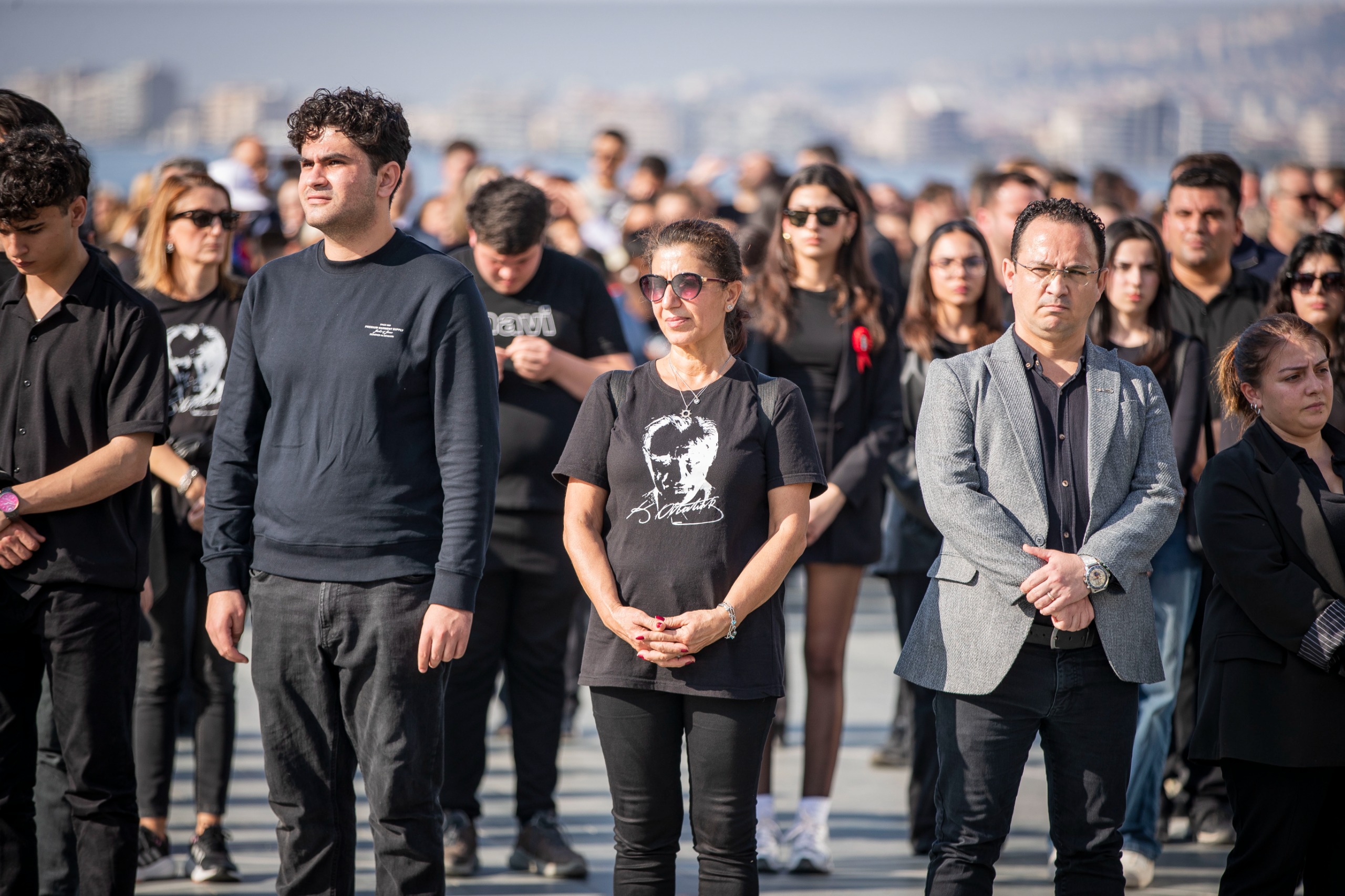 İzmir’de 350 Metrelik Atatürk Posteriyle Saygı Yürüyüşü (23)