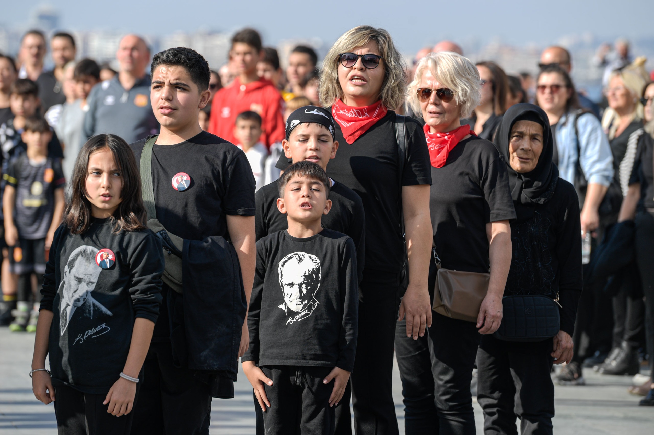 İzmir’de 350 Metrelik Atatürk Posteriyle Saygı Yürüyüşü (5)