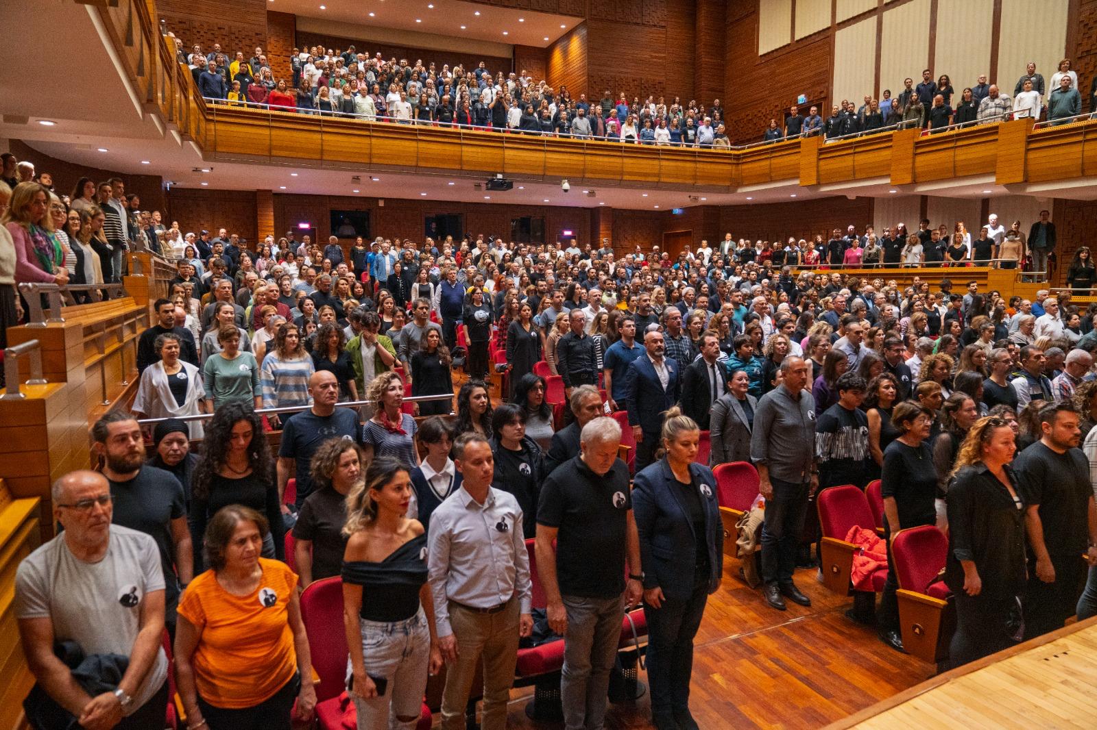 İzmir’de Ata’ya Özlem Notalarla Yankılandı (4)