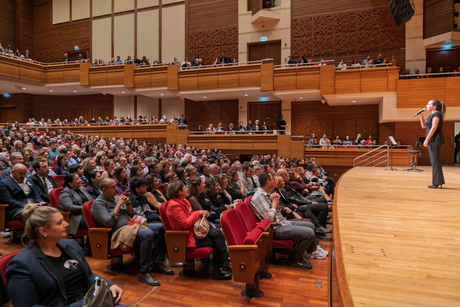 İzmir’de Ata’ya Özlem Notalarla Yankılandı (6)