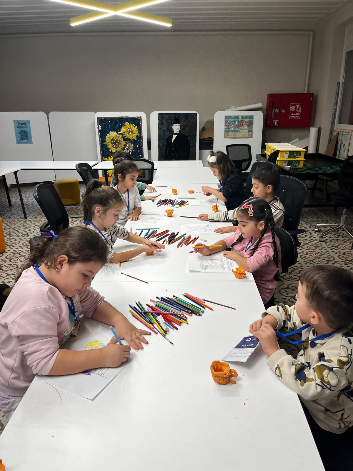 İzmir’de Çocuklara Özel Buluşma 'Her Şey Çocuklar Için' (1)