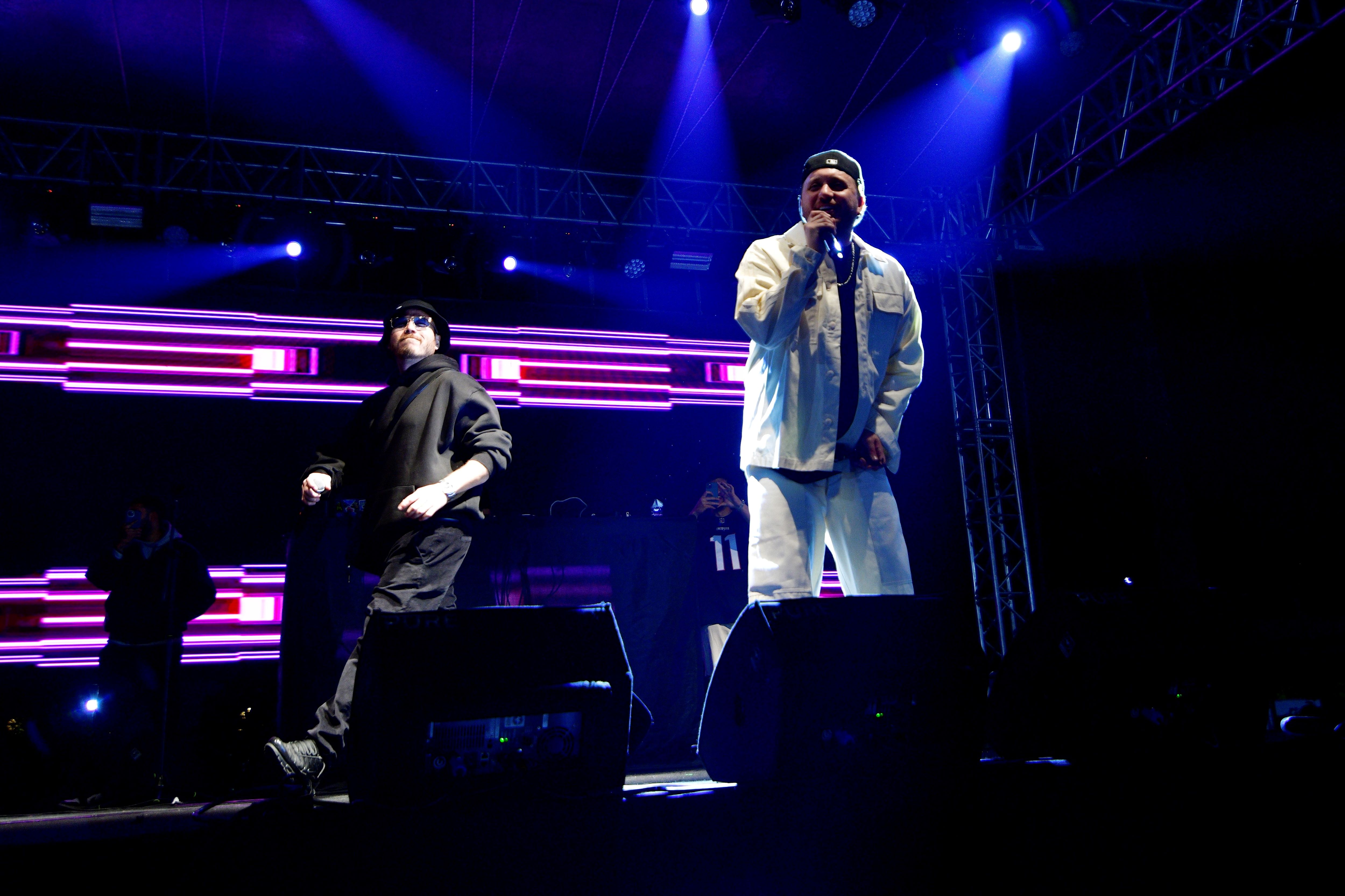 İzmir’de Dayanışma Fırtınası (1)