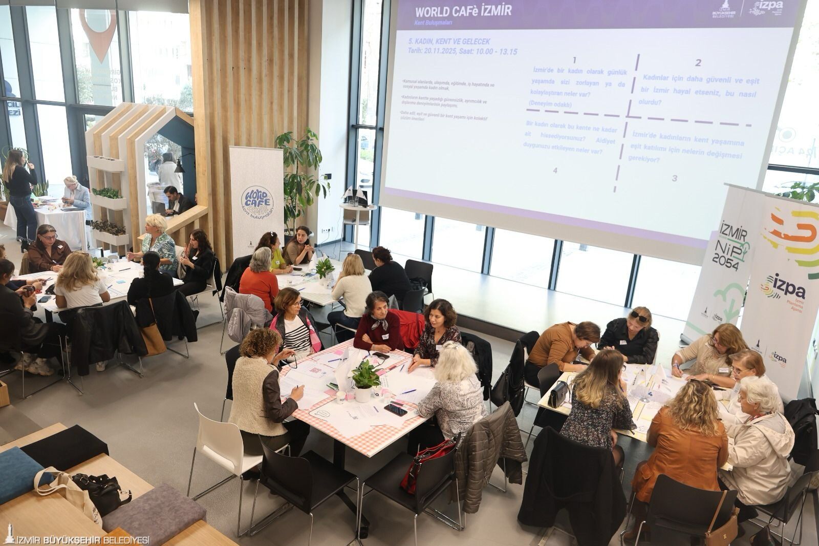 İzmir’de Dev Yürüyüş Hazırlığı Turuncu Giysilerle Büyük Mesaj! (1)