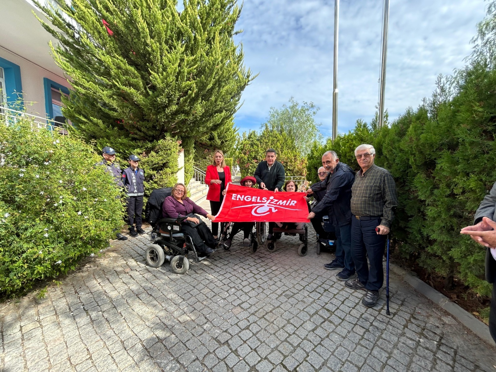 İzmir’de Engelli Dostu Mekanlar Artıyor Kırmızı Bayrak Sayısı 96’Ya Ulaştı (2)