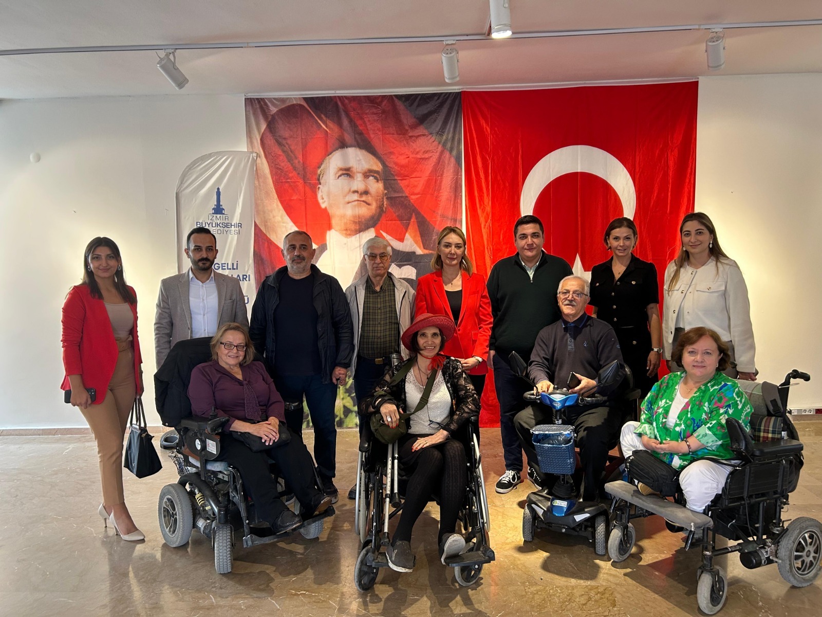 İzmir’de Engelli Dostu Mekanlar Artıyor Kırmızı Bayrak Sayısı 96’Ya Ulaştı (4)