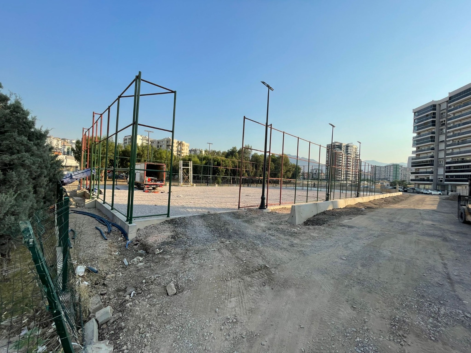 İzmir’de Gençlere Beş Yeni Halı Saha Geliyor (11)