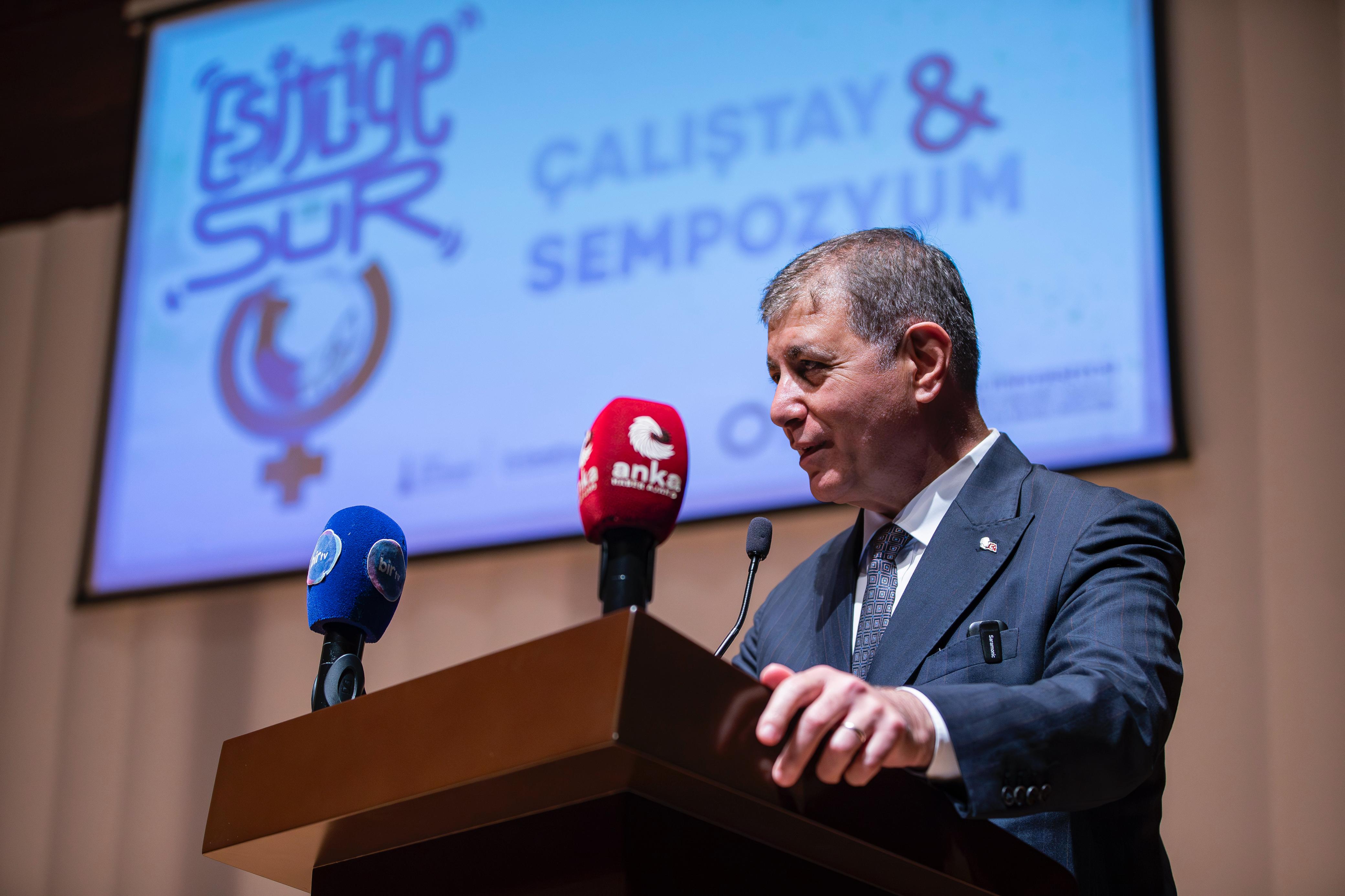 İzmir’de Kadın Şoför Devrimi Sayı 290’A Yükseldi (1)