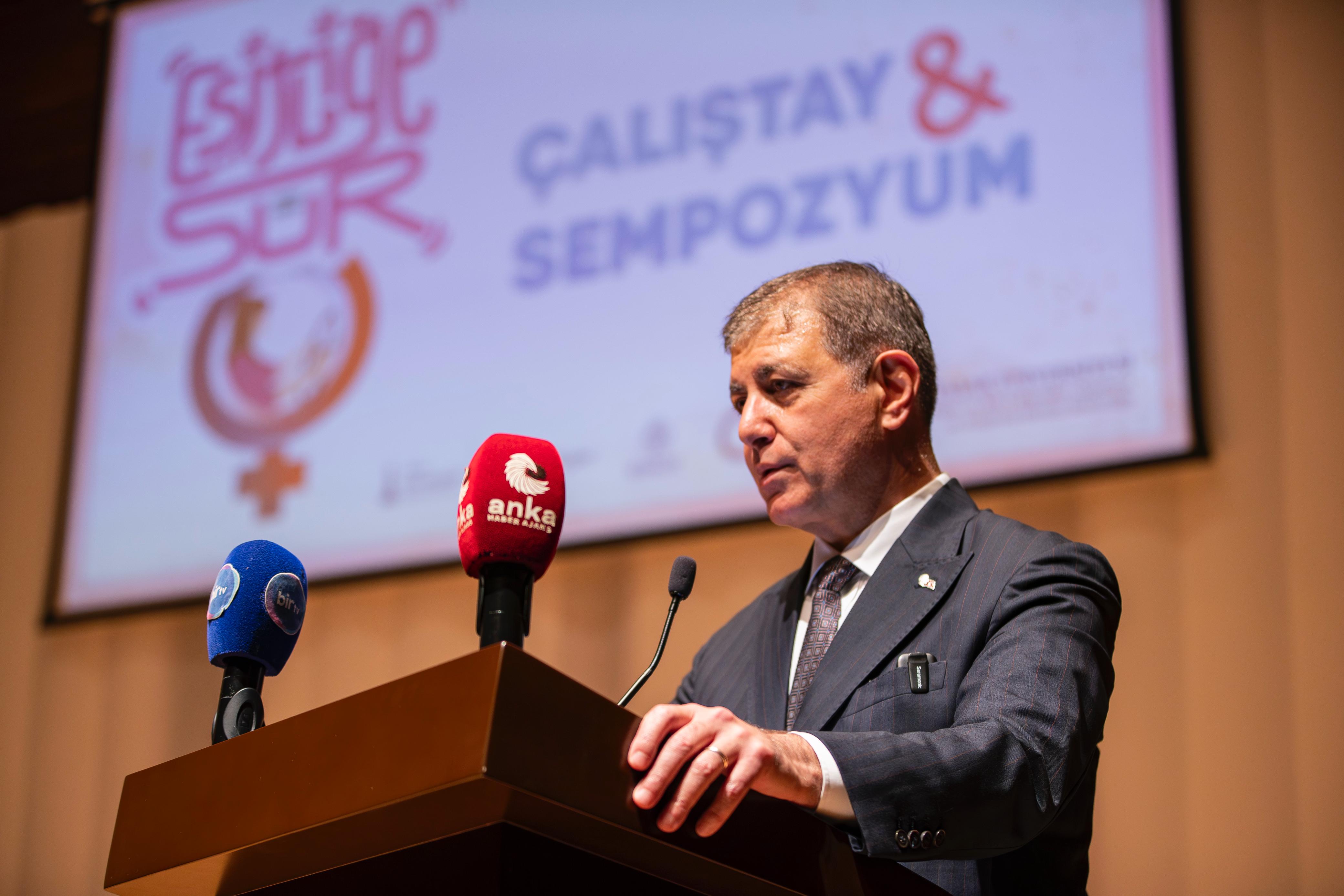 İzmir’de Kadın Şoför Devrimi Sayı 290’A Yükseldi (15)